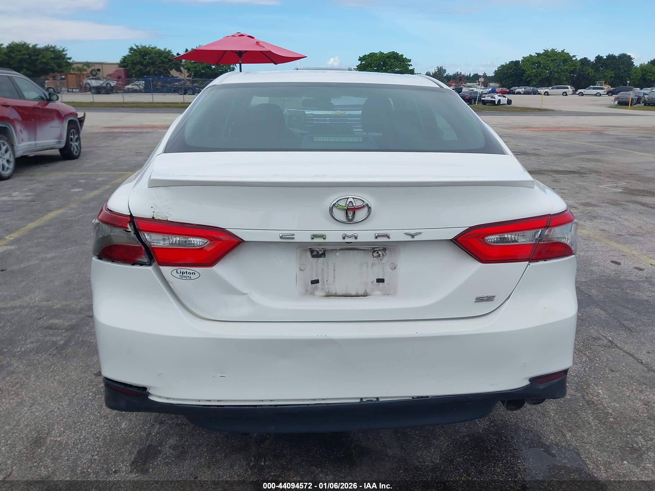 TOYOTA CAMRY image 6