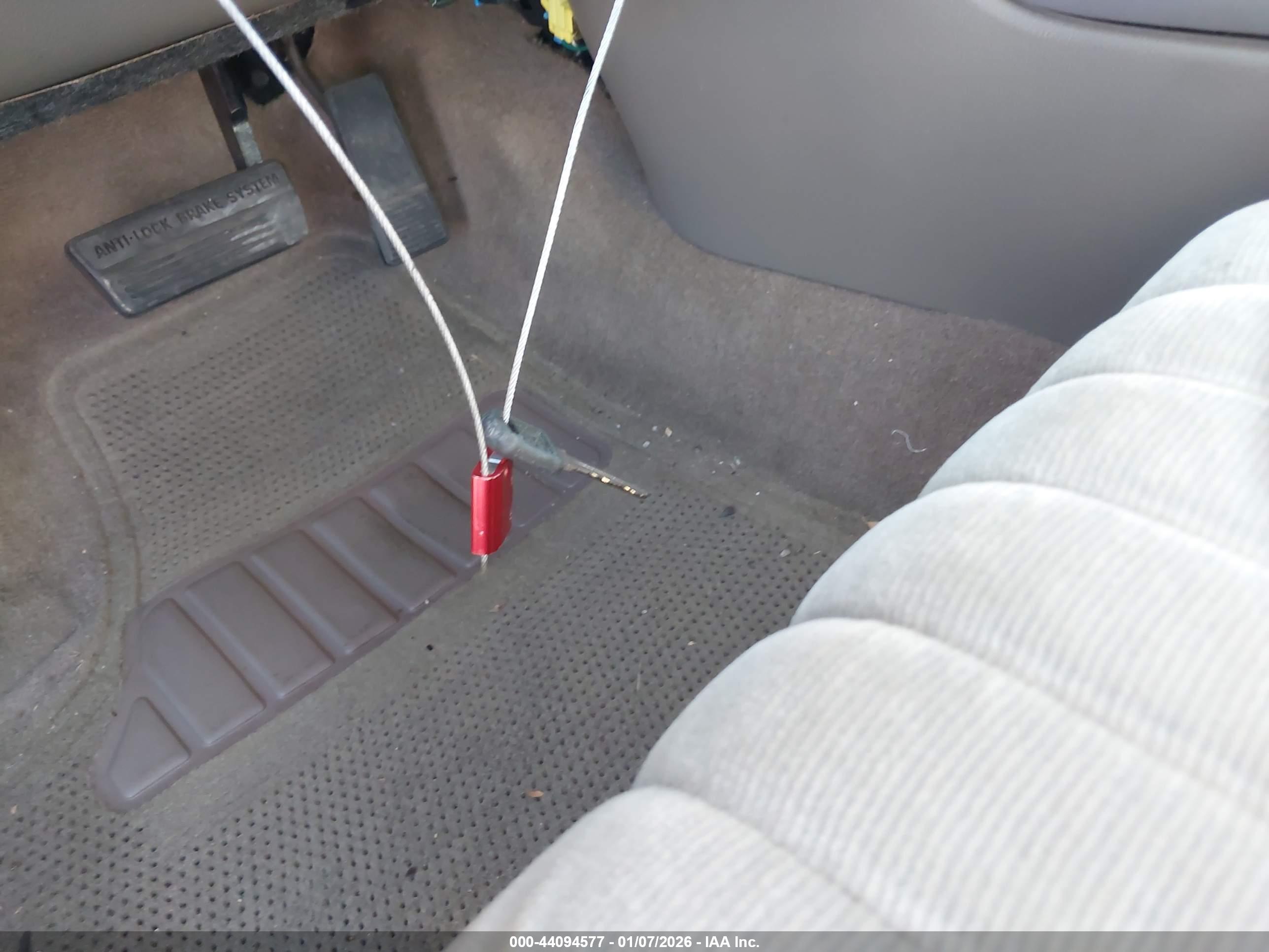 PONTIAC GRAND image 11