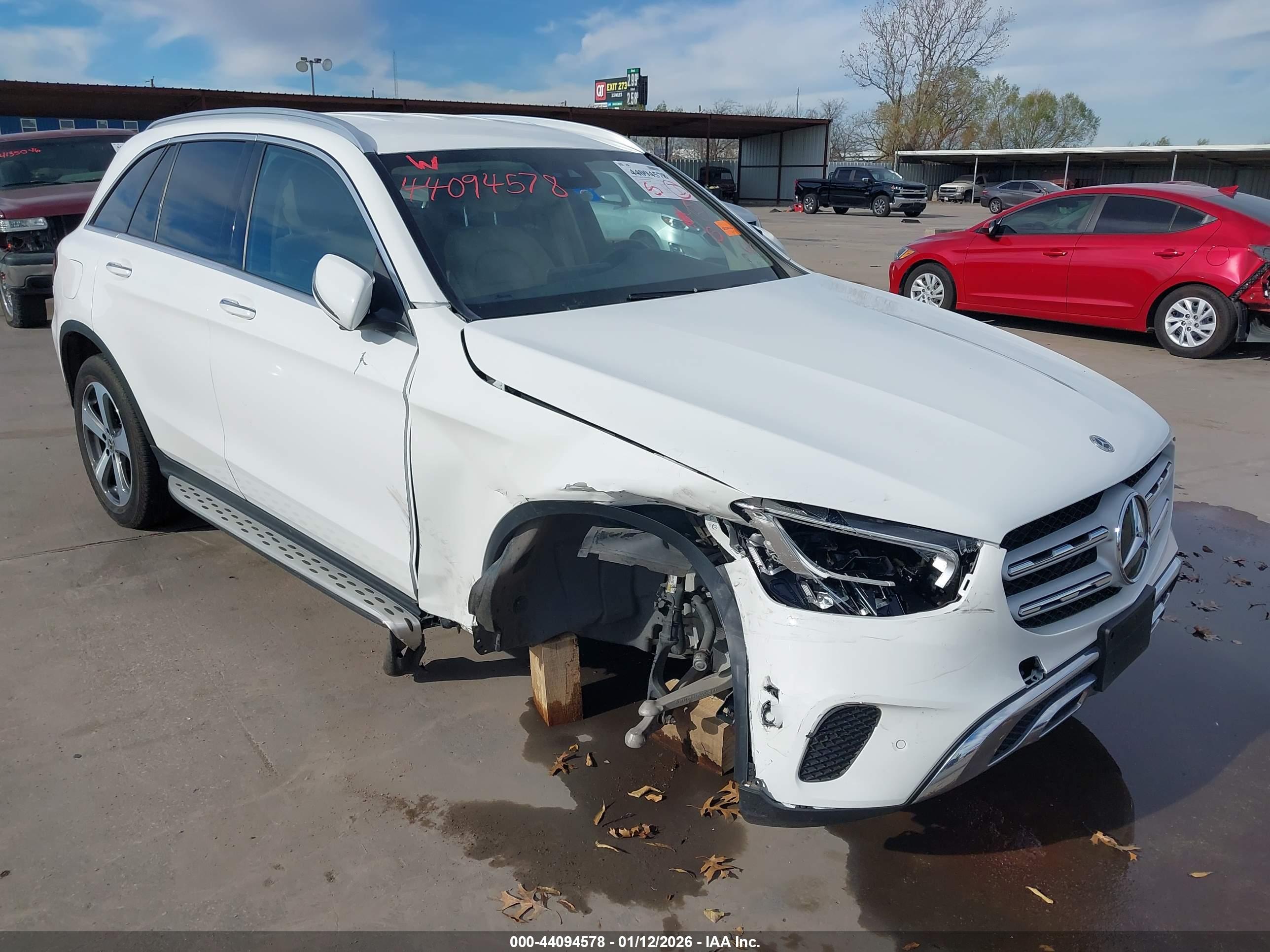 MERCEDES-BENZ GLC image 6