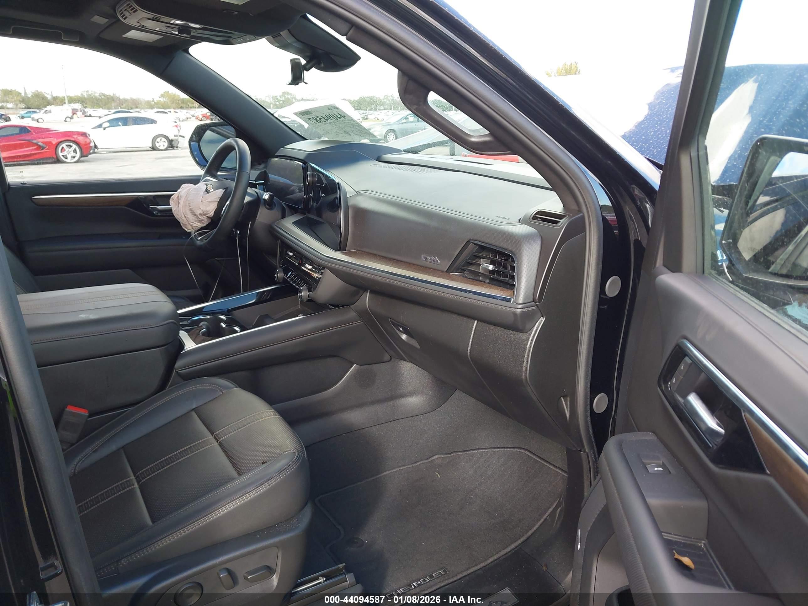 CHEVROLET TAHOE image 5