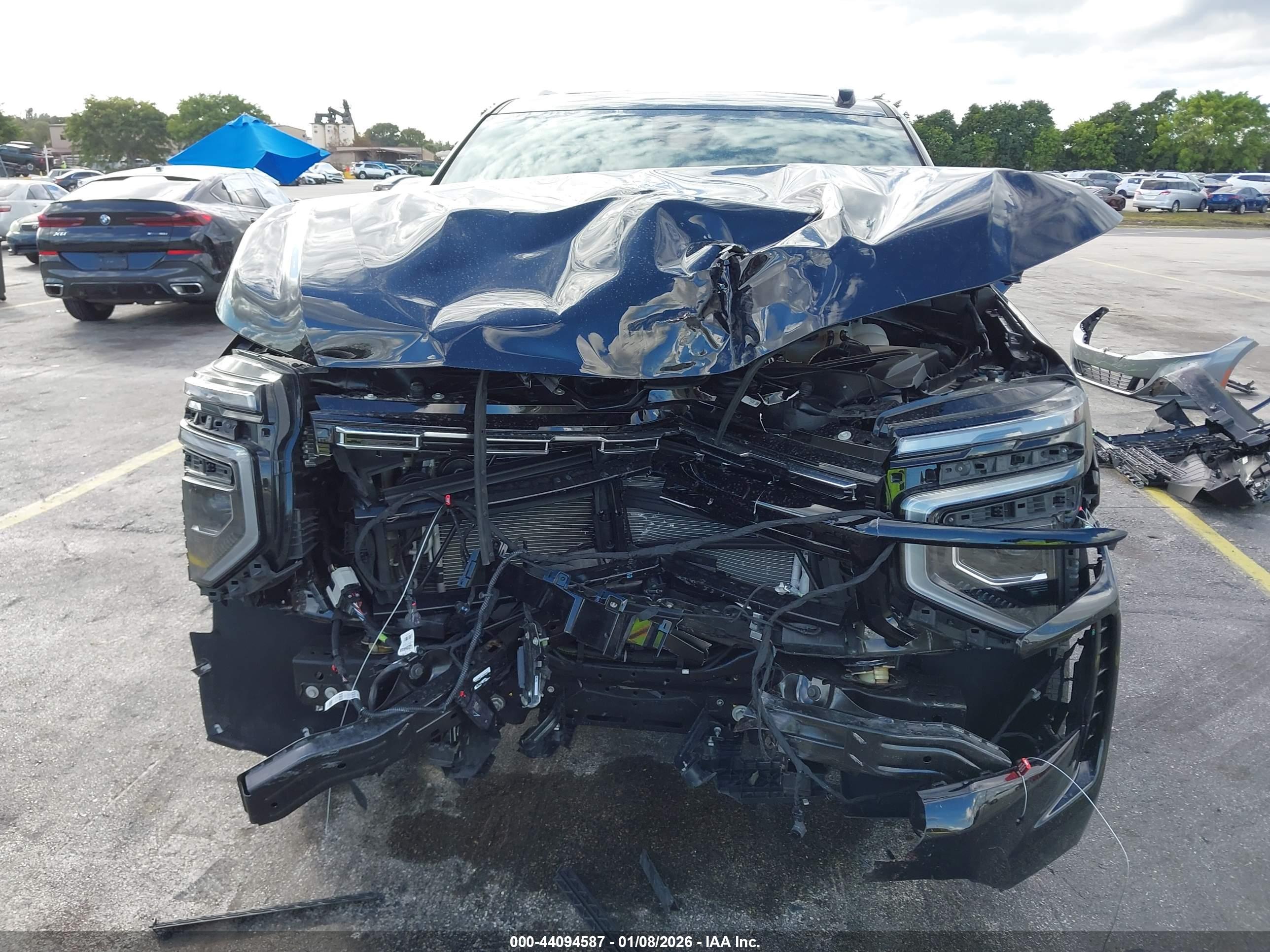 CHEVROLET TAHOE image 6