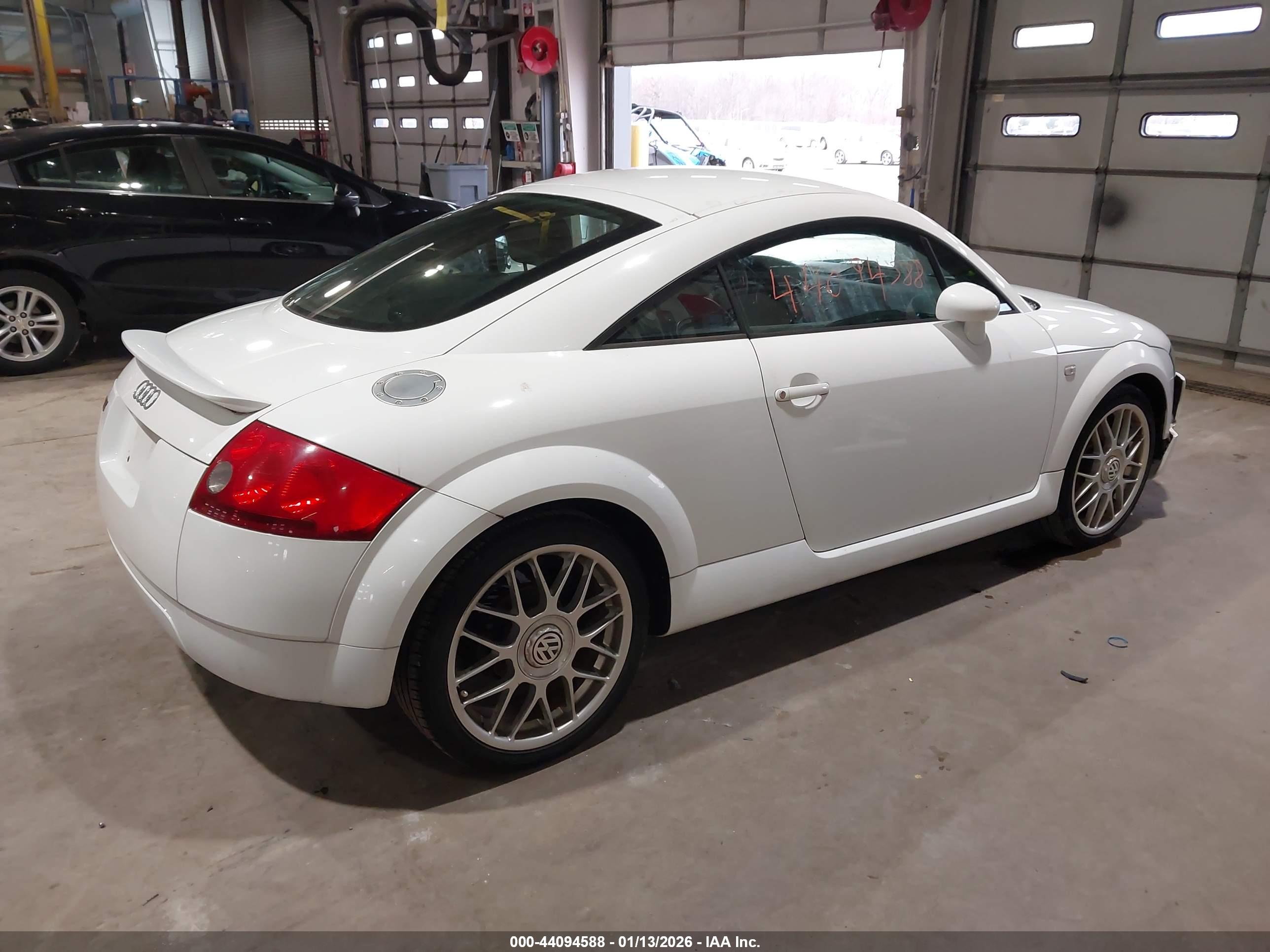 AUDI TT image 4