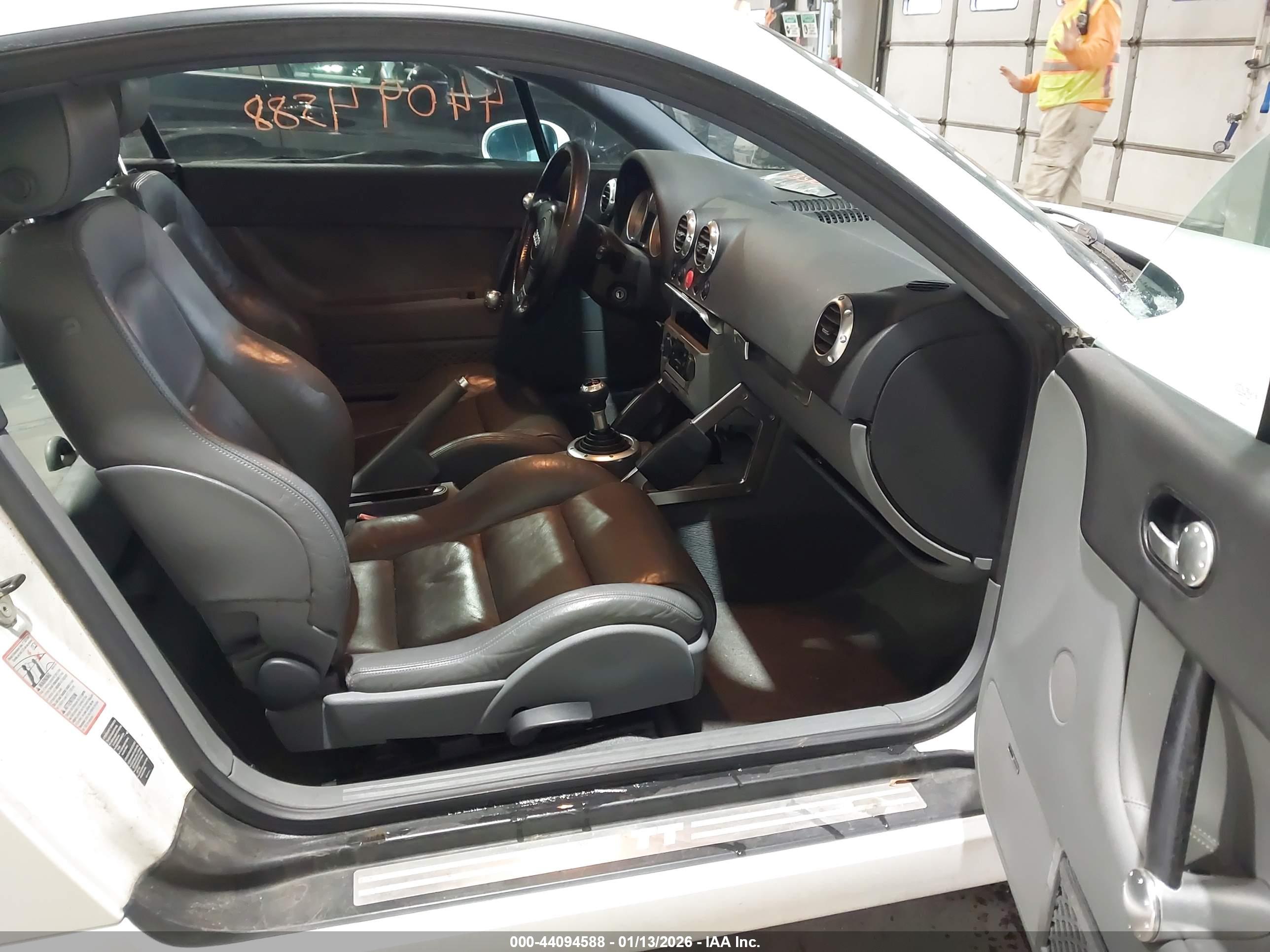 AUDI TT image 5