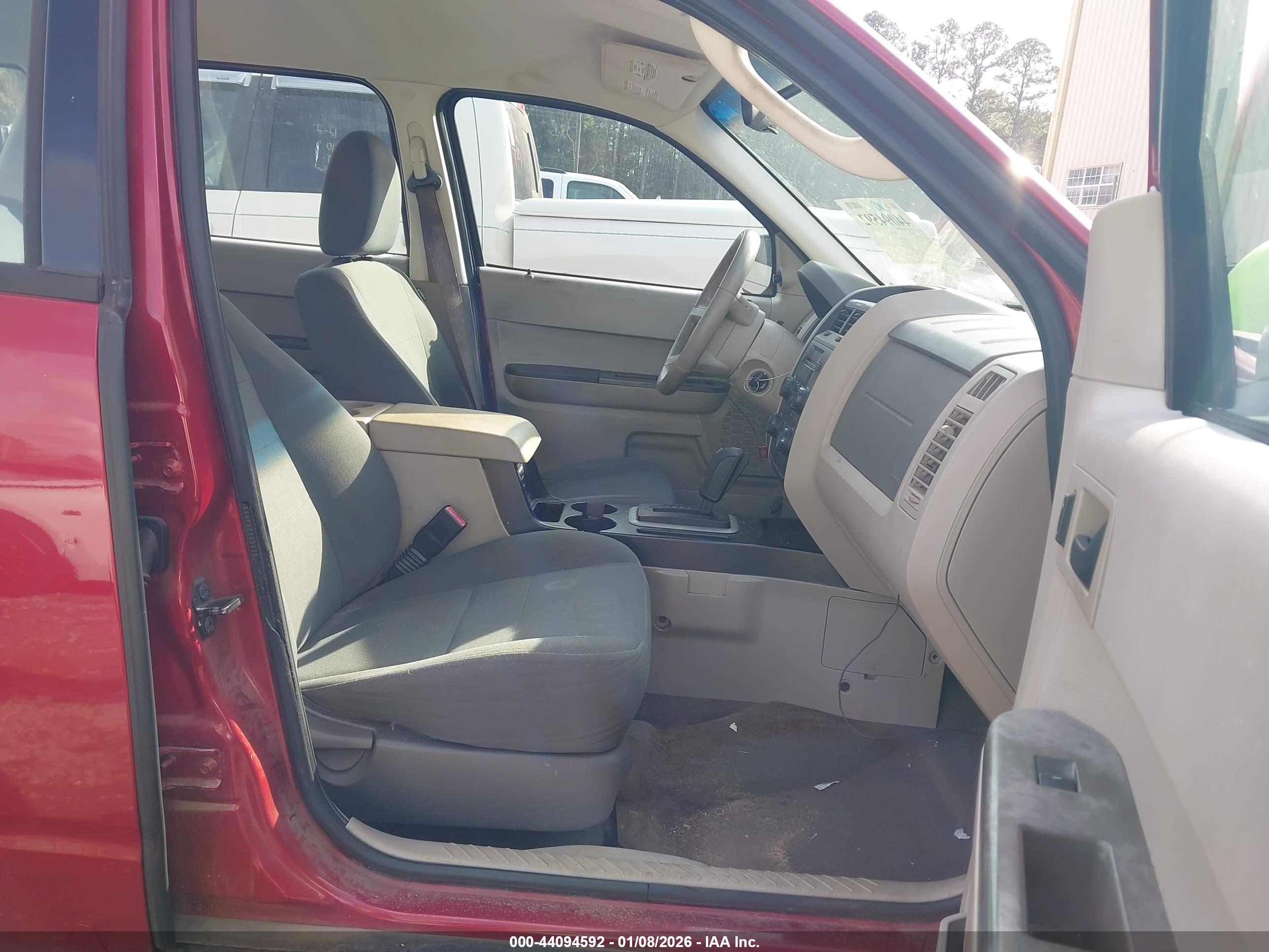 FORD ESCAPE image 5