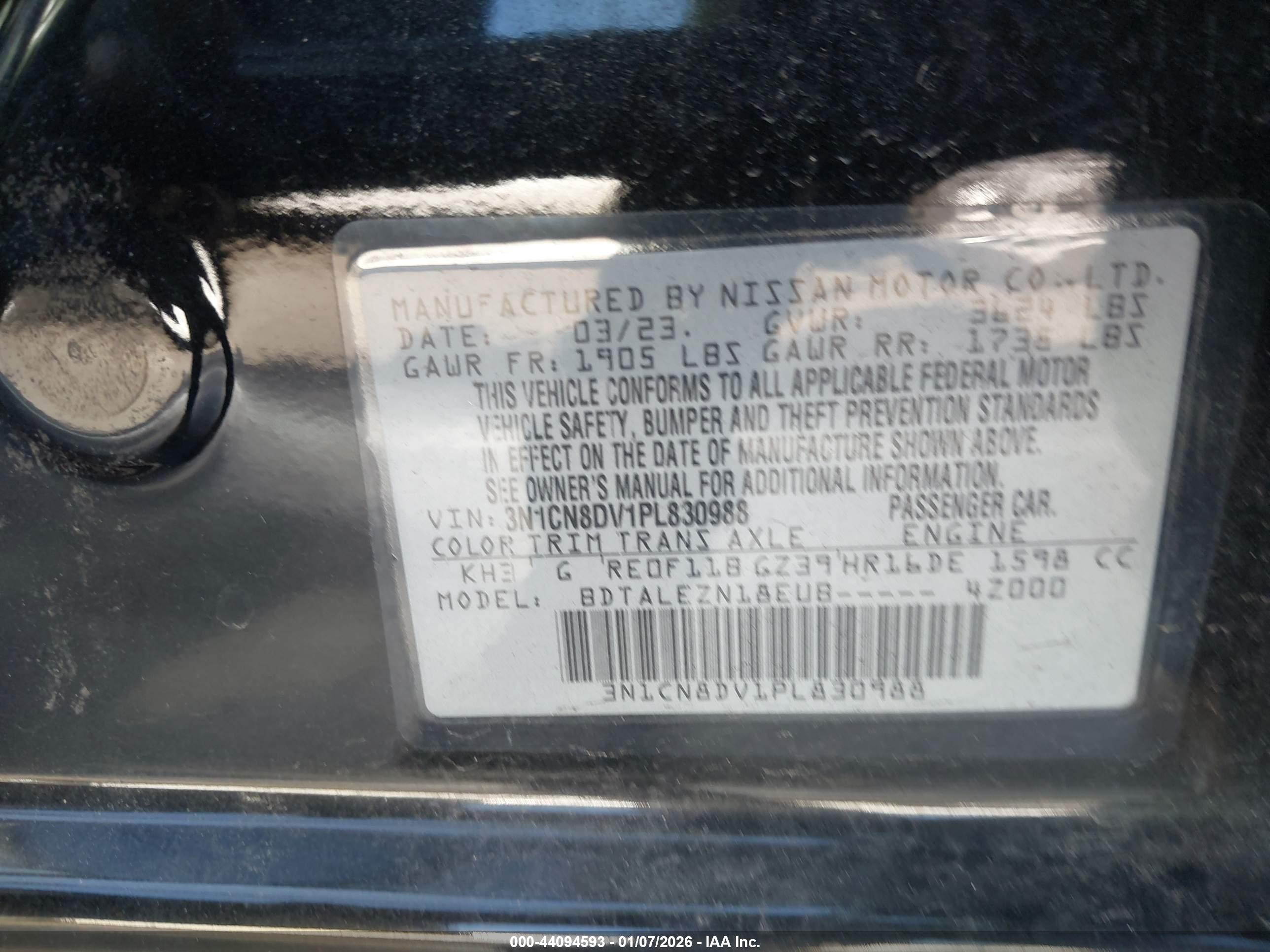 NISSAN VERSA image 9