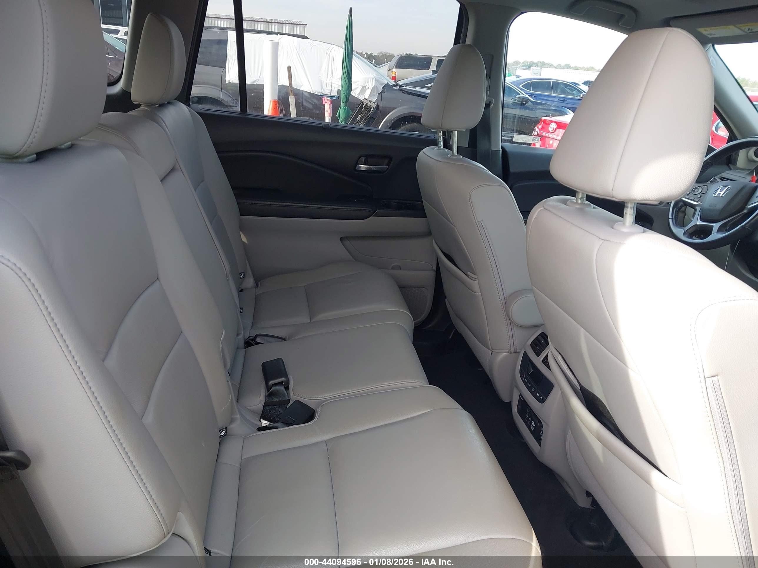 HONDA PILOT image 8