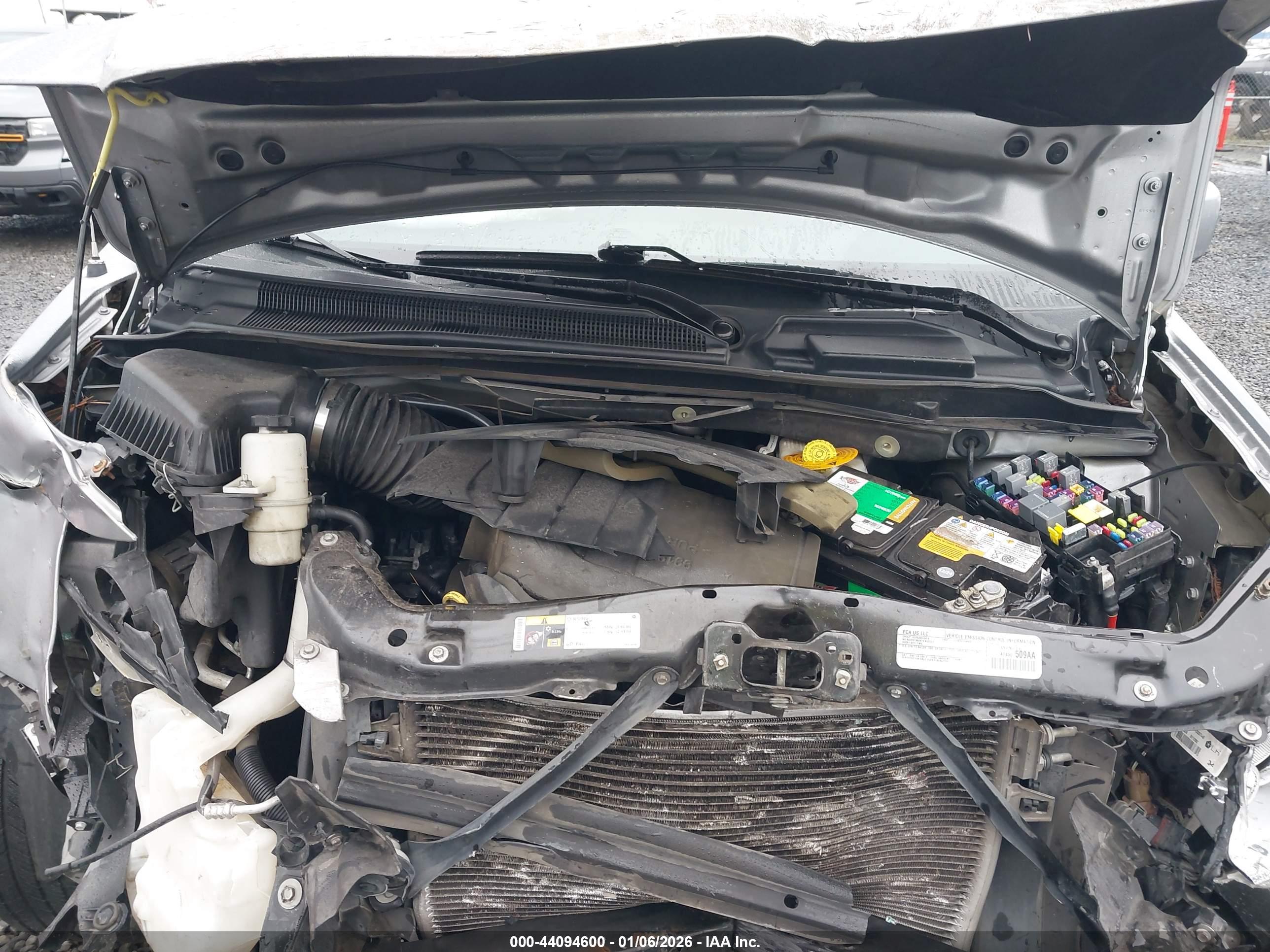CHRYSLER TOWN image 10
