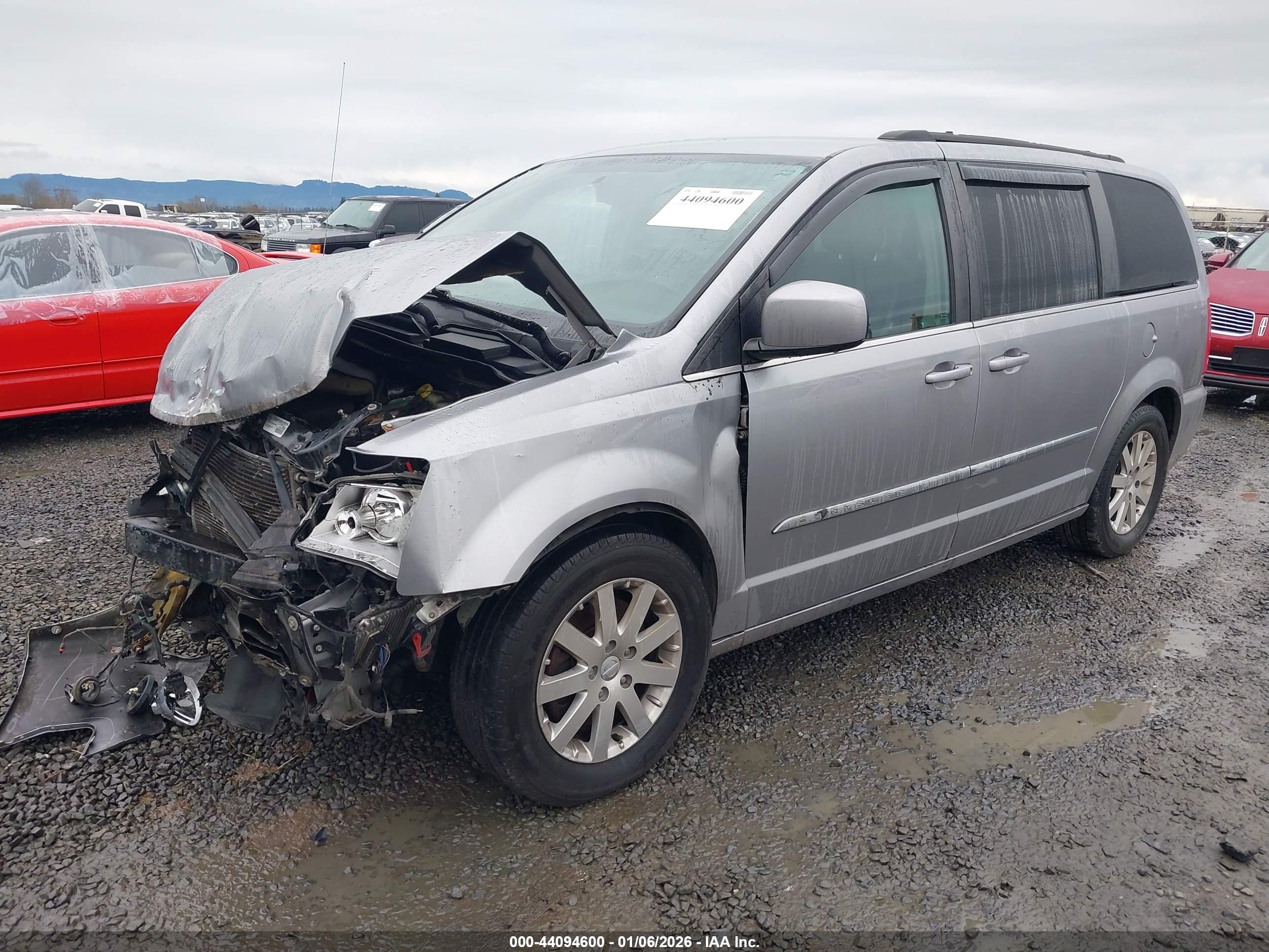 CHRYSLER TOWN image 2