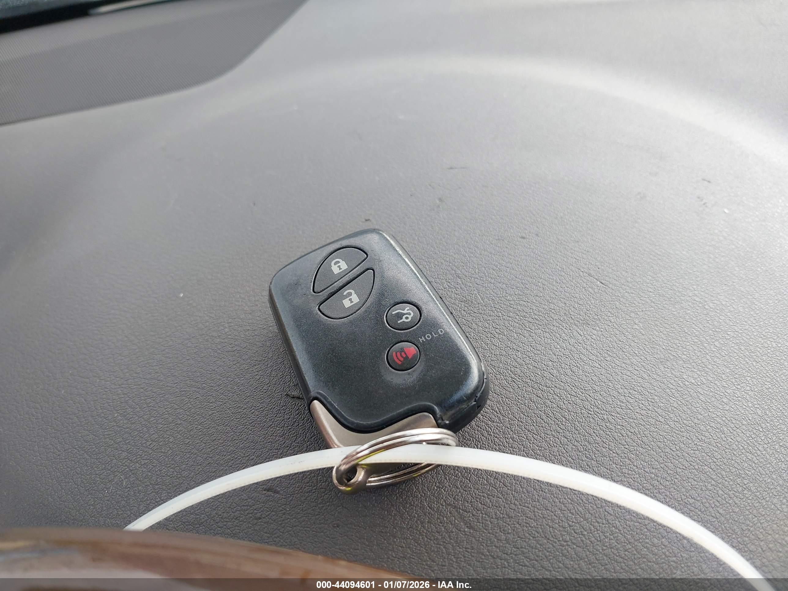LEXUS ES image 11