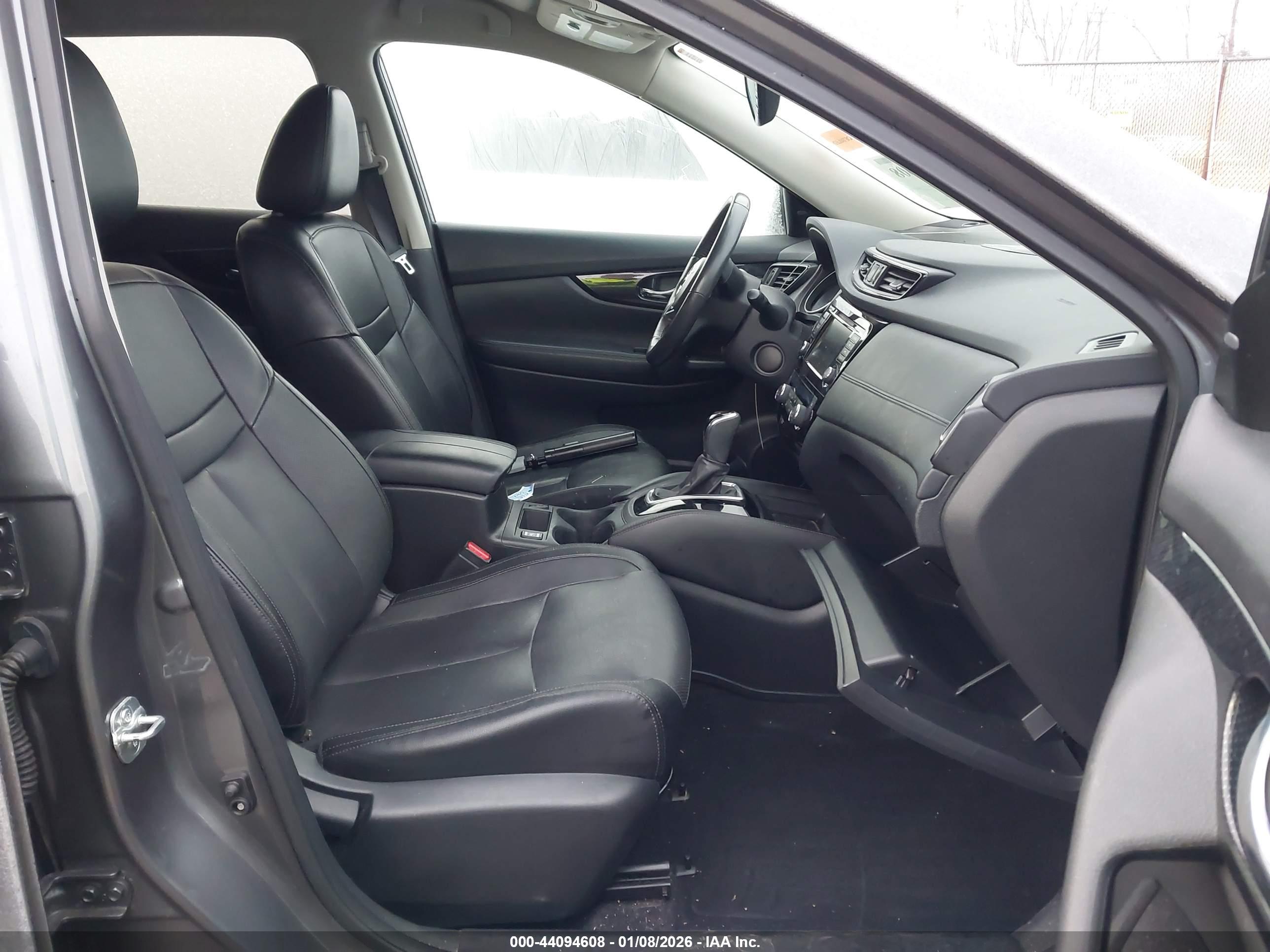 NISSAN ROGUE image 5