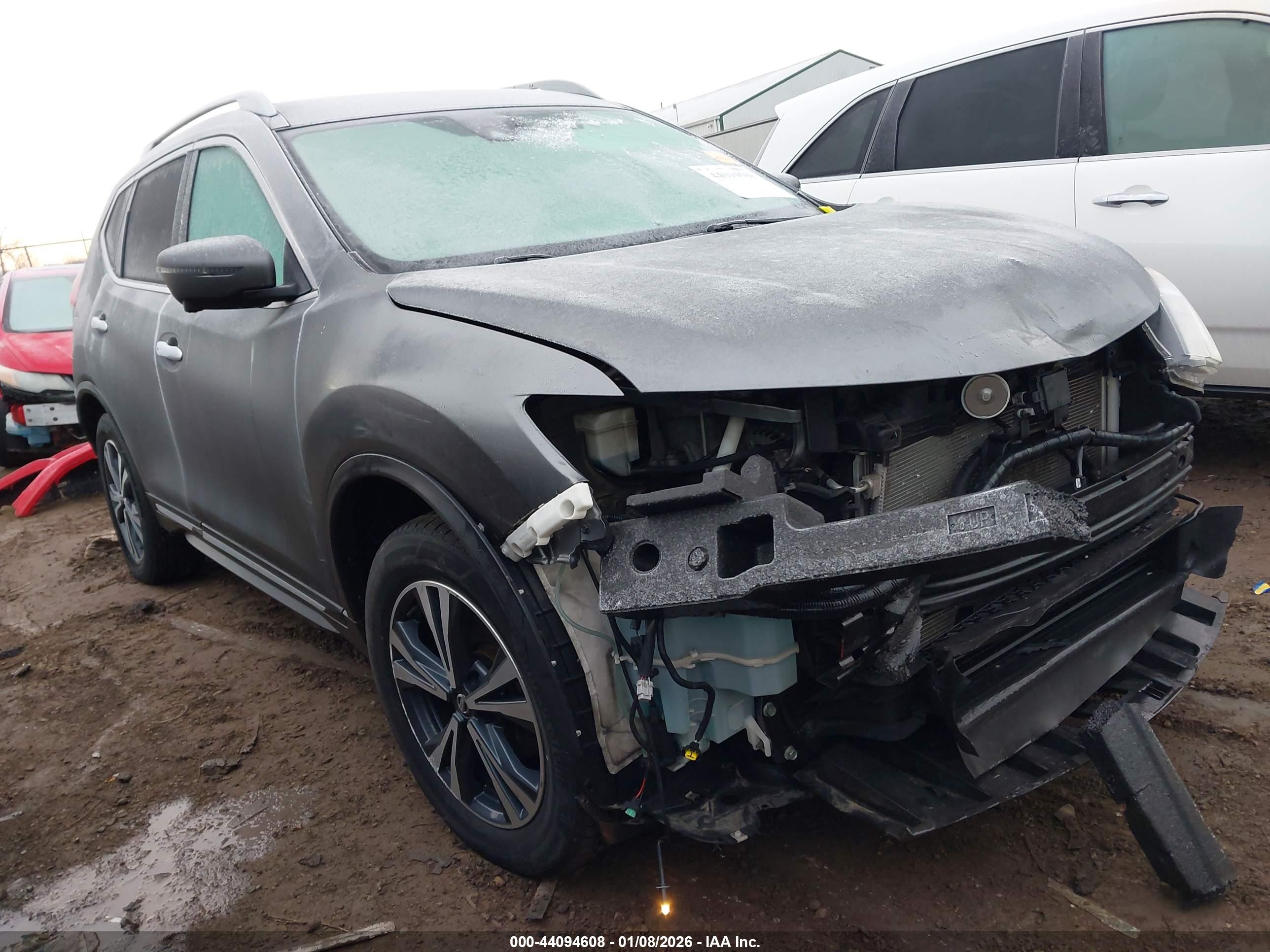 NISSAN ROGUE image 6