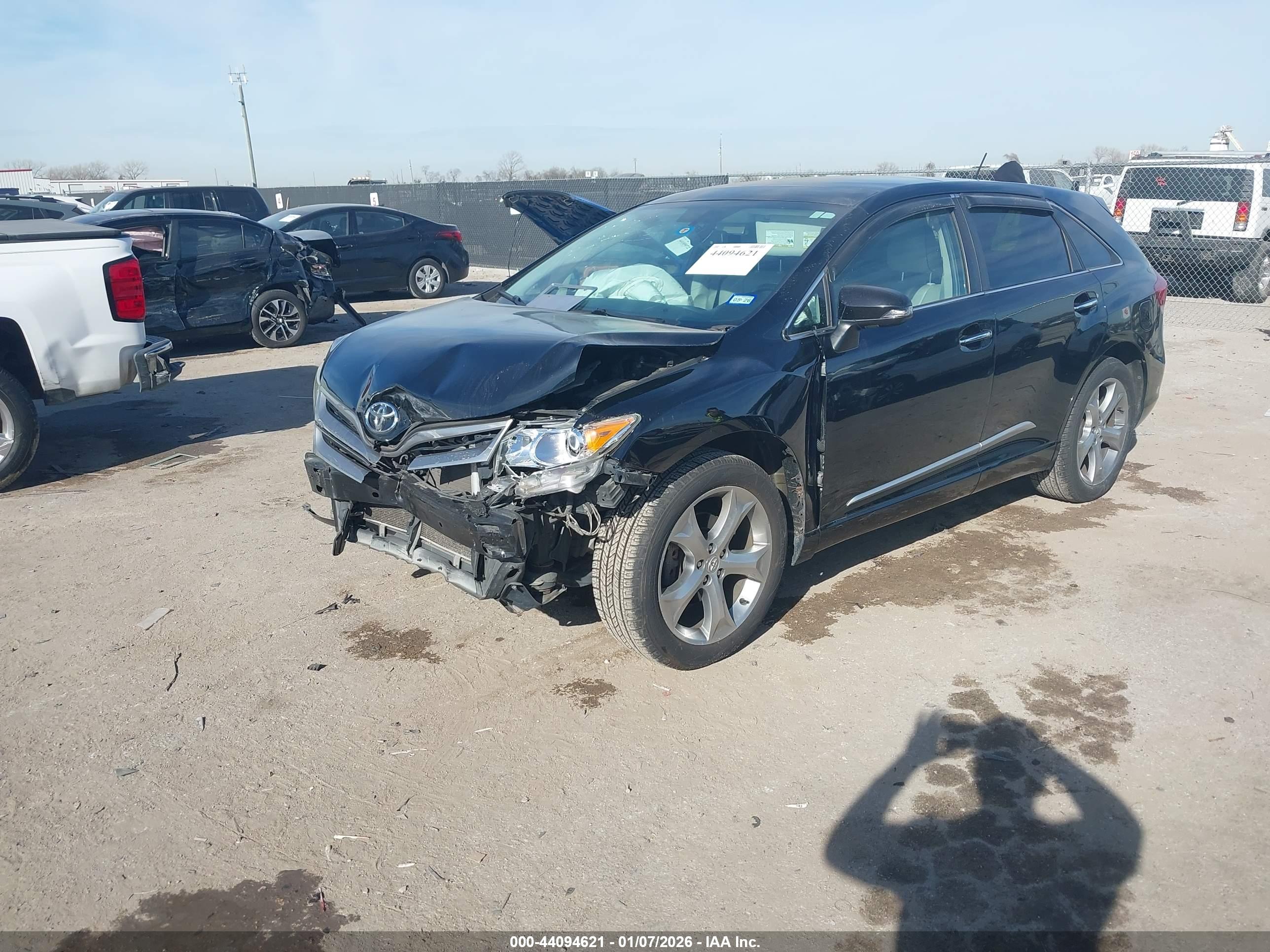 TOYOTA VENZA image 2