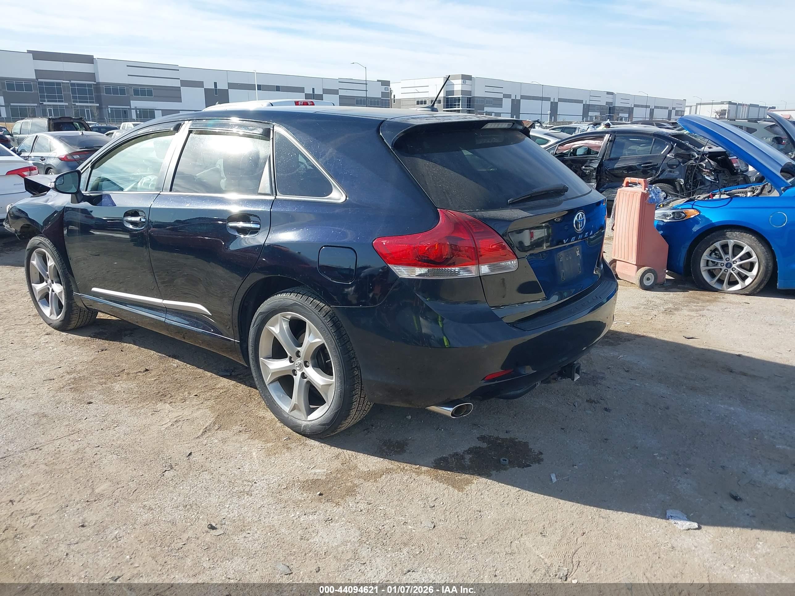 TOYOTA VENZA image 3