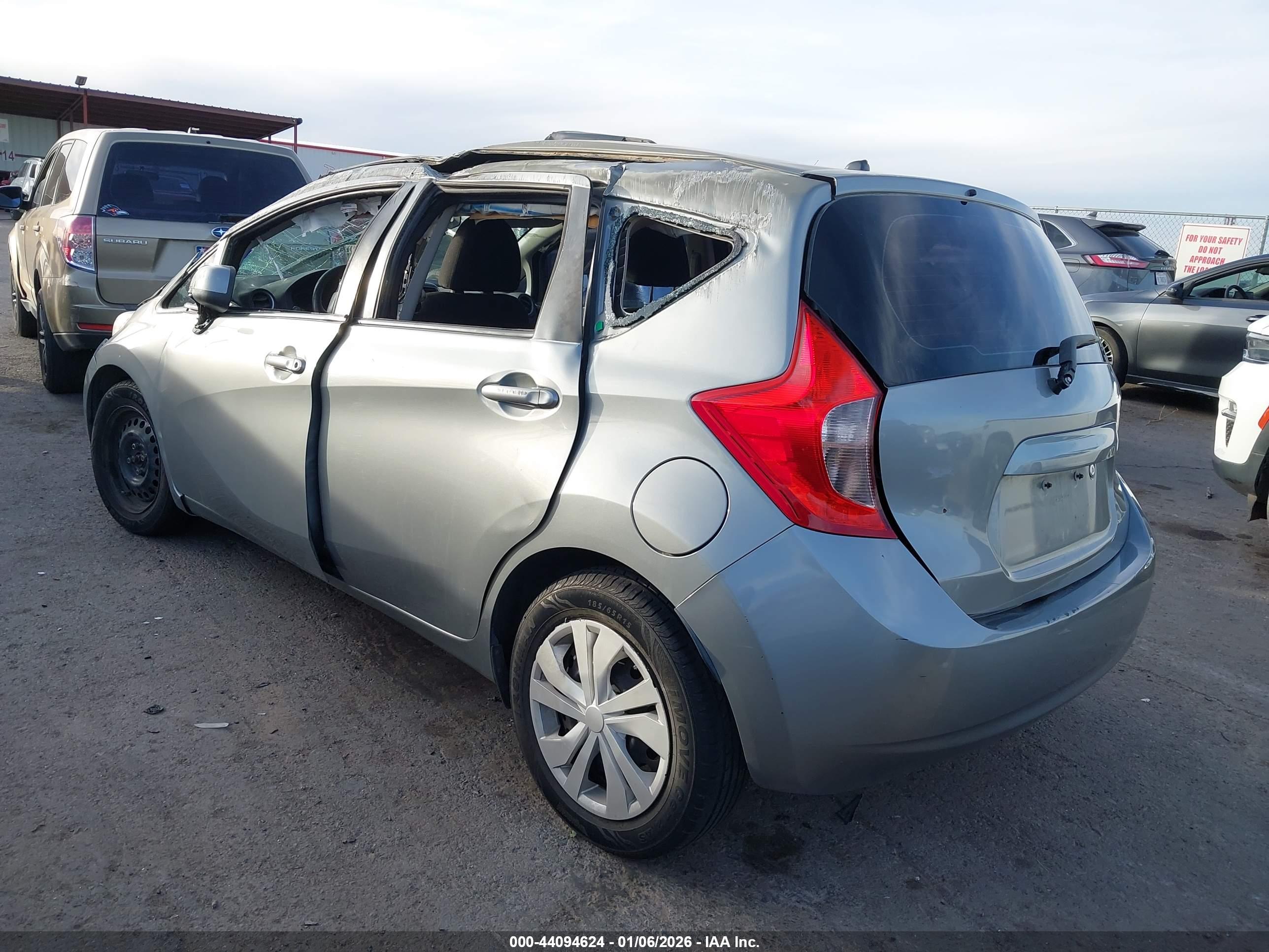 NISSAN VERSA image 3
