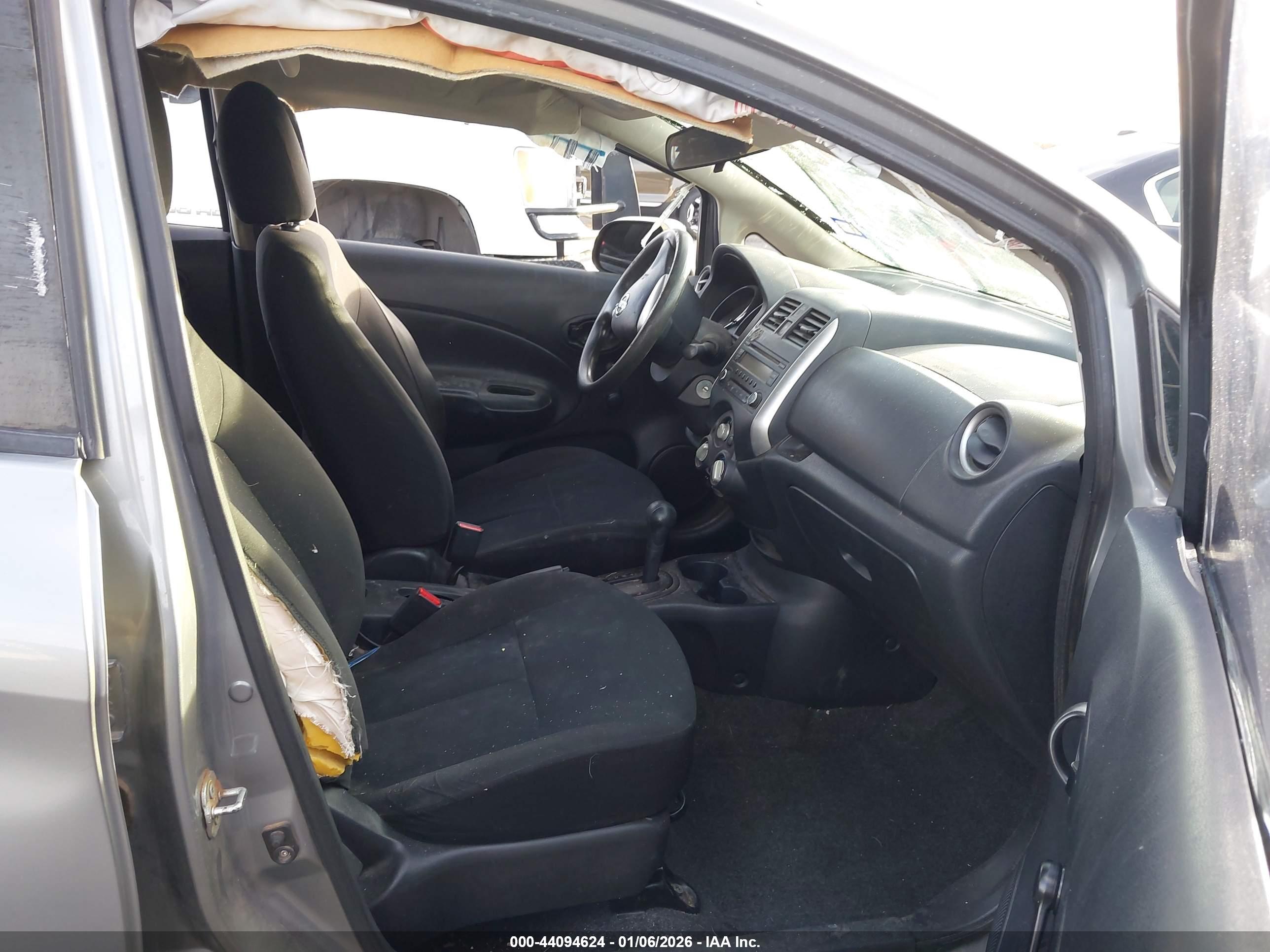 NISSAN VERSA image 5