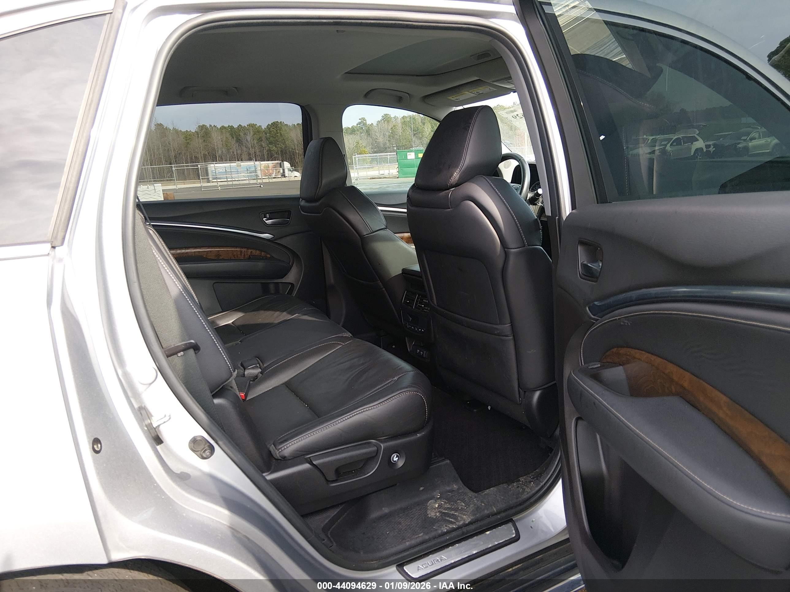 ACURA MDX image 8