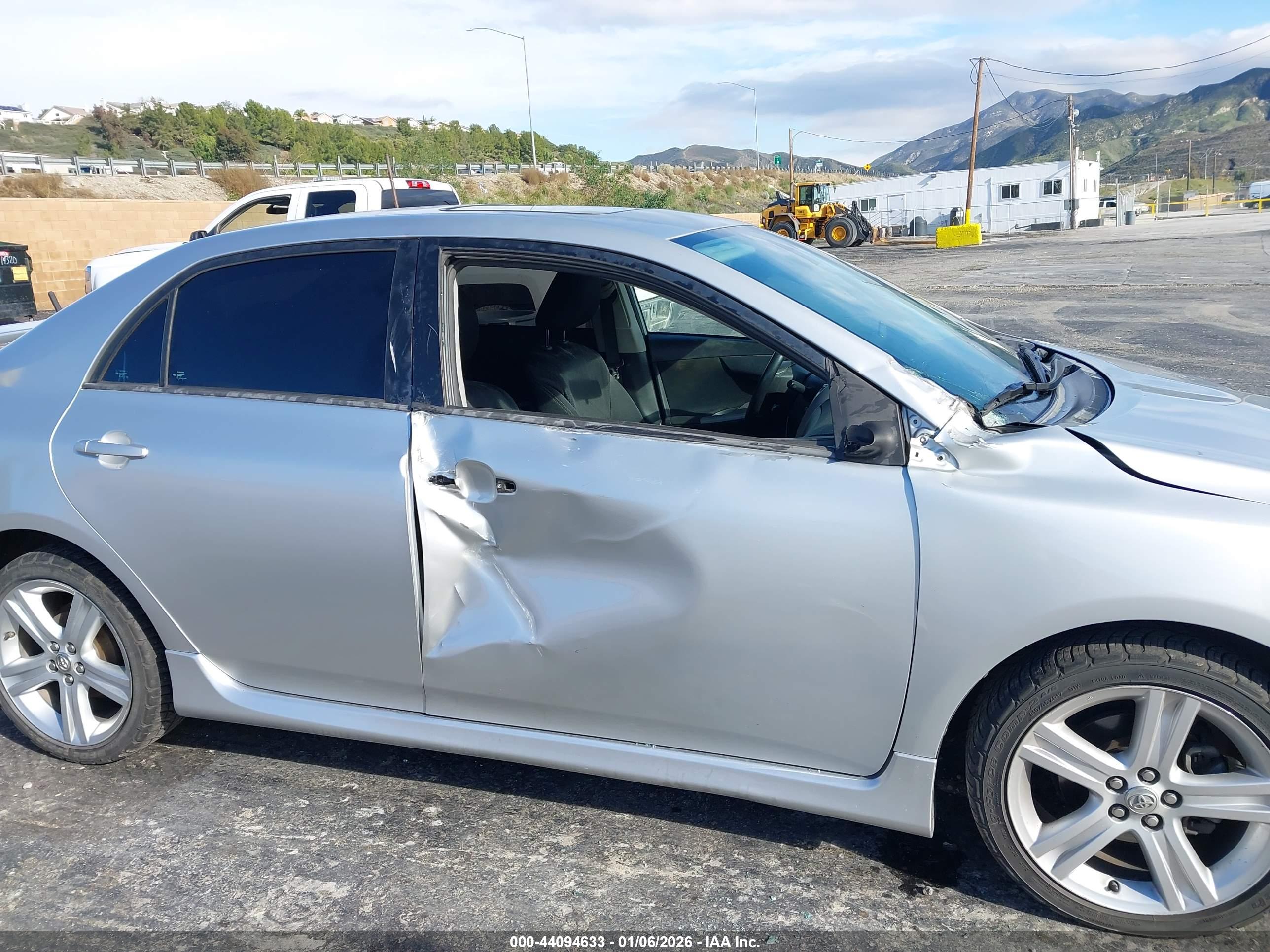 TOYOTA COROLLA image 6
