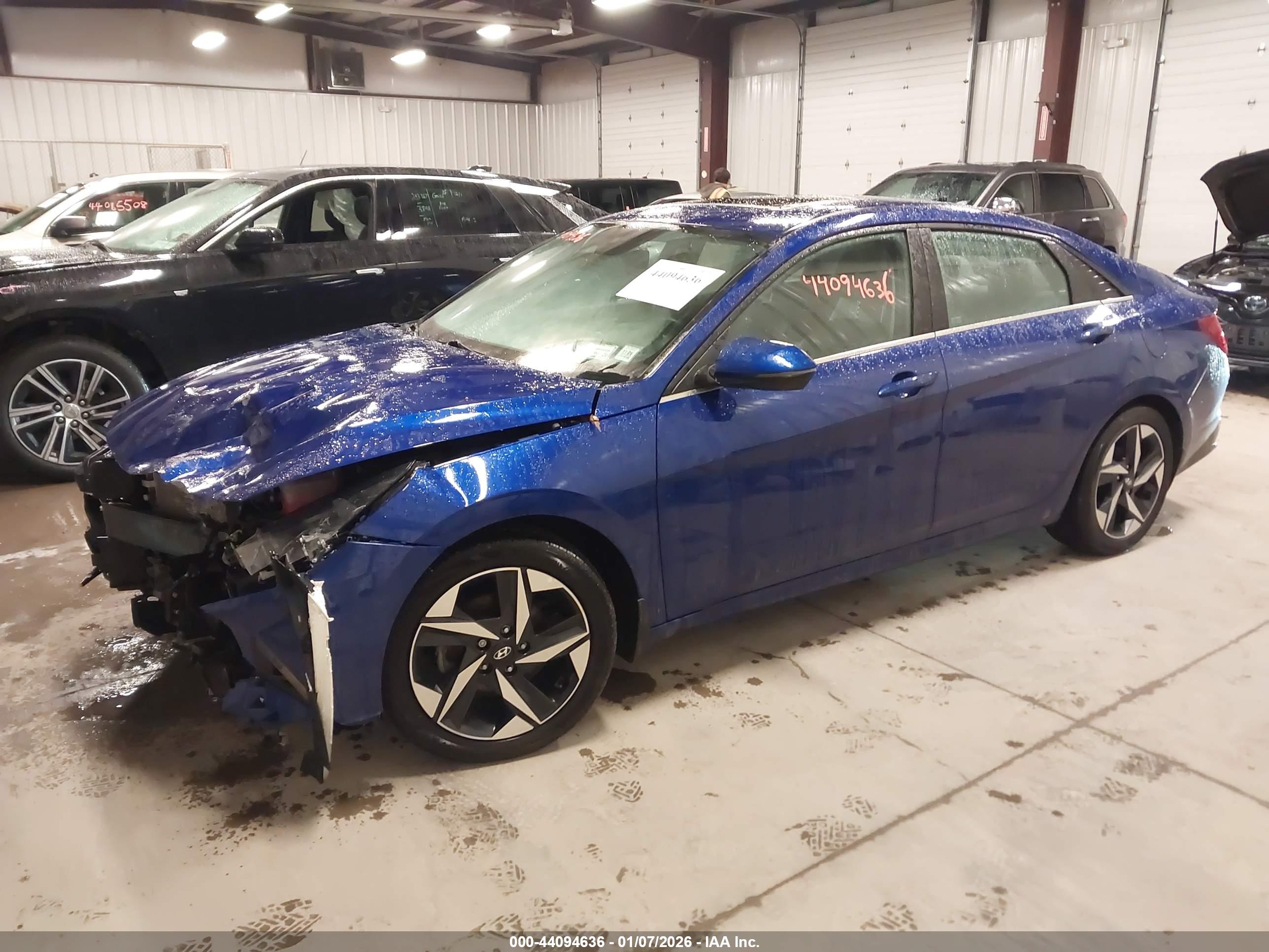 HYUNDAI ELANTRA image 2