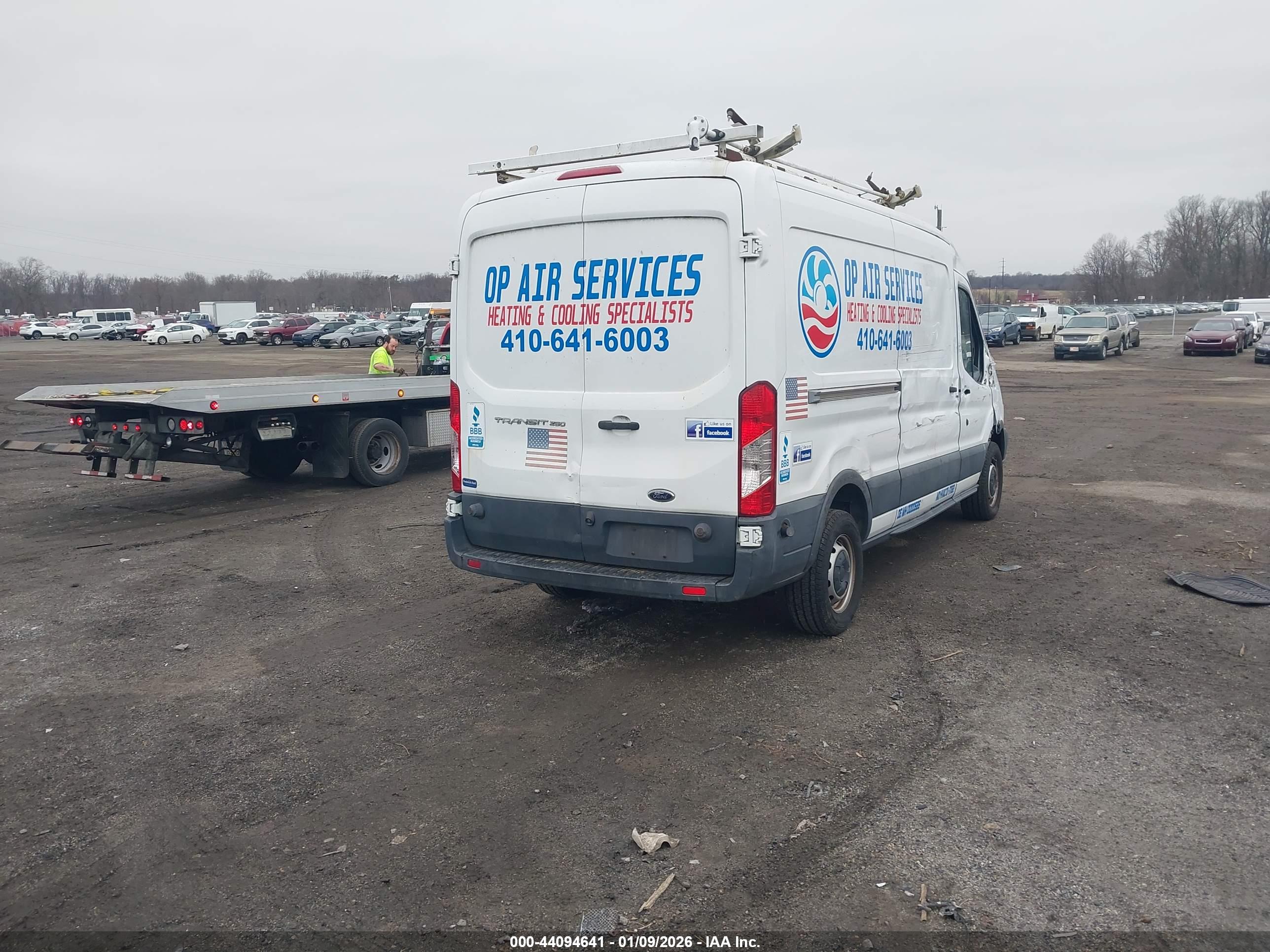 FORD TRANSIT-250 image 4