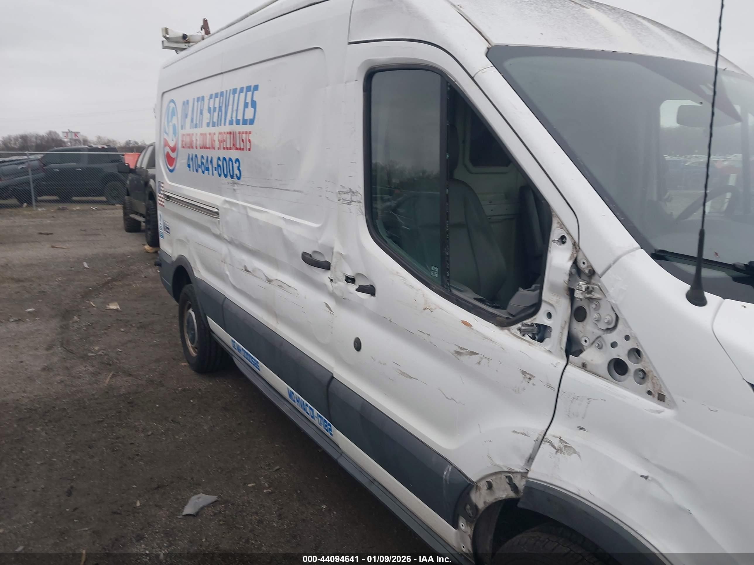 FORD TRANSIT-250 image 6