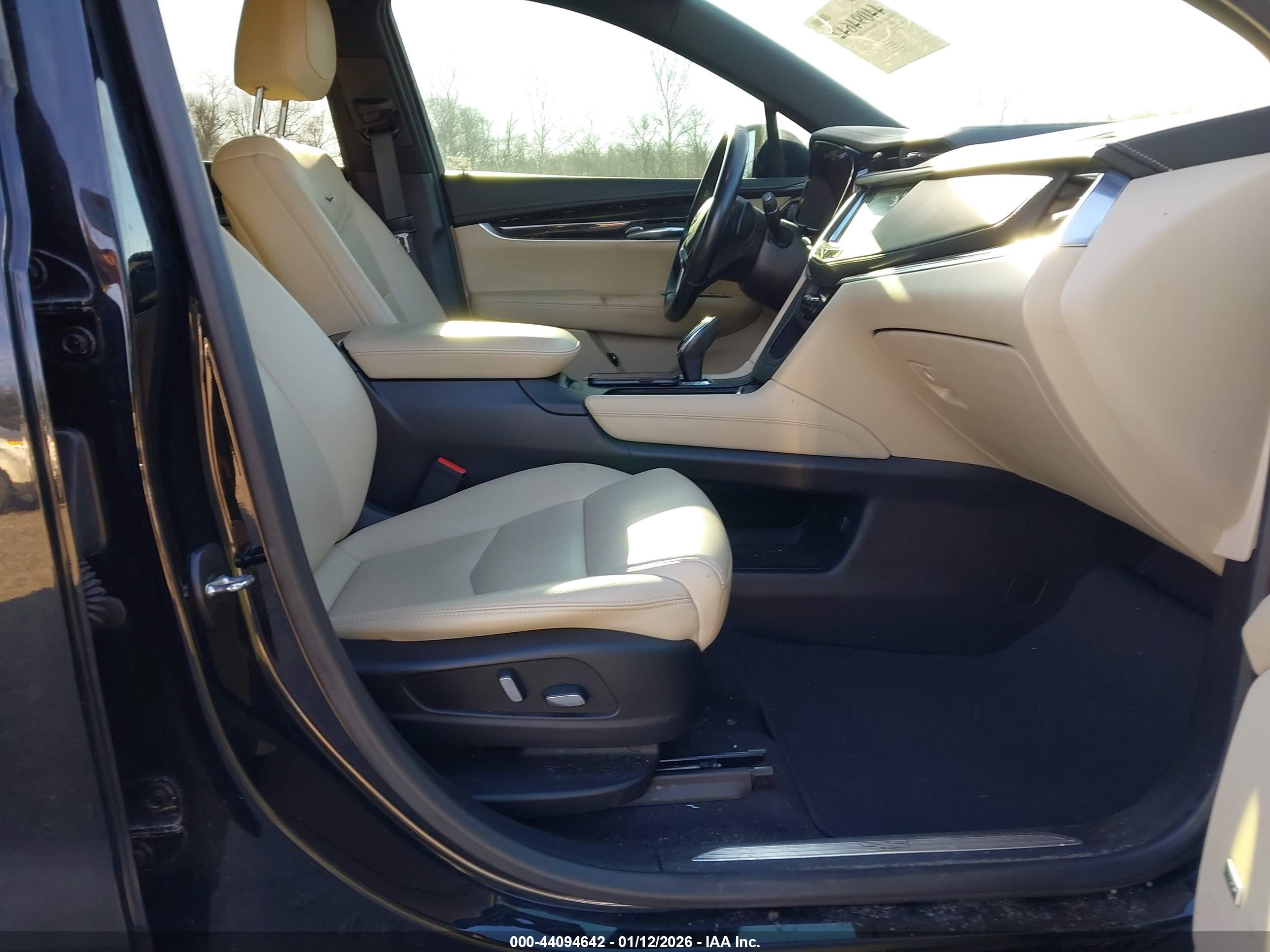 CADILLAC XT5 image 5