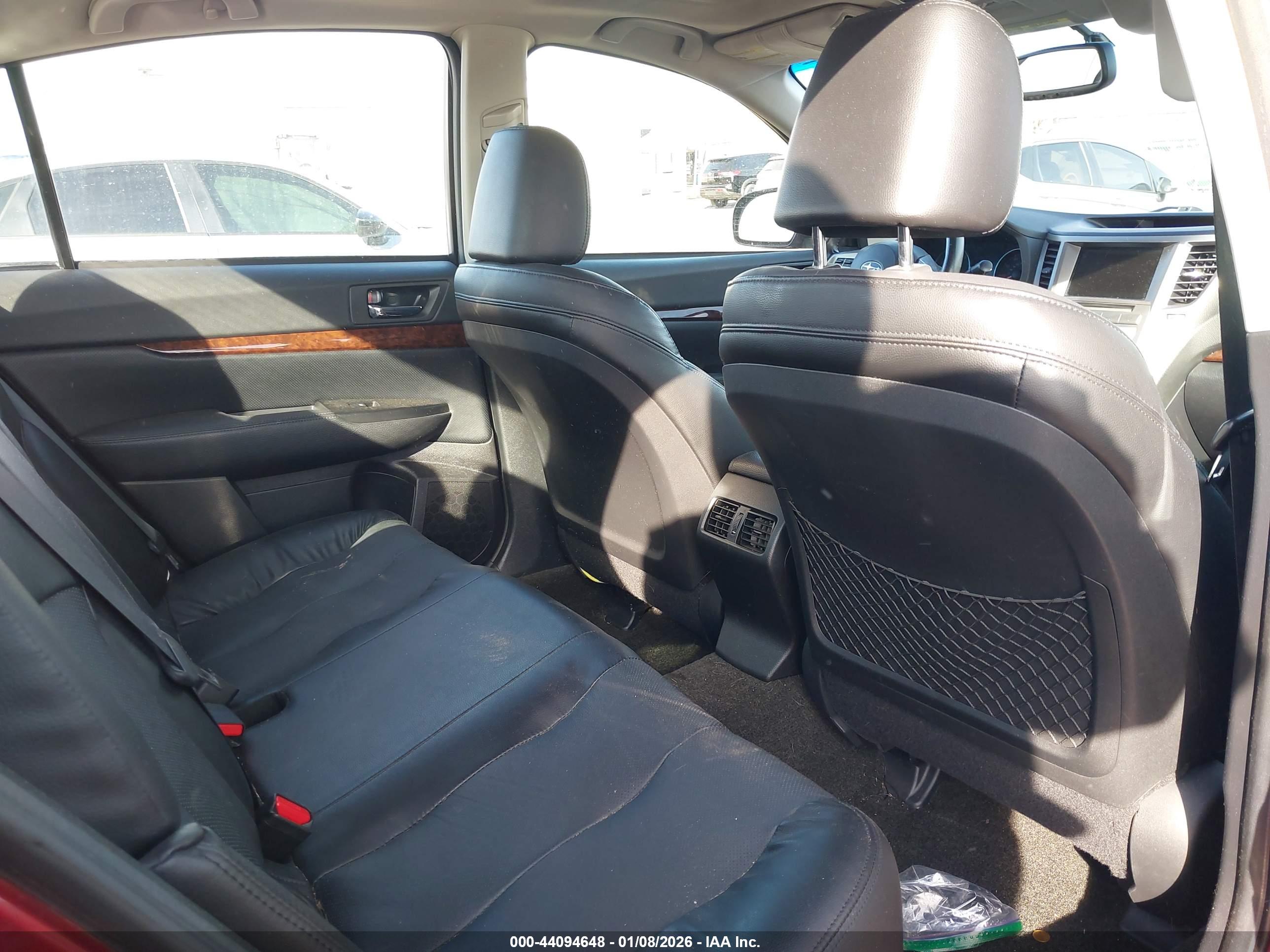 SUBARU LEGACY image 8