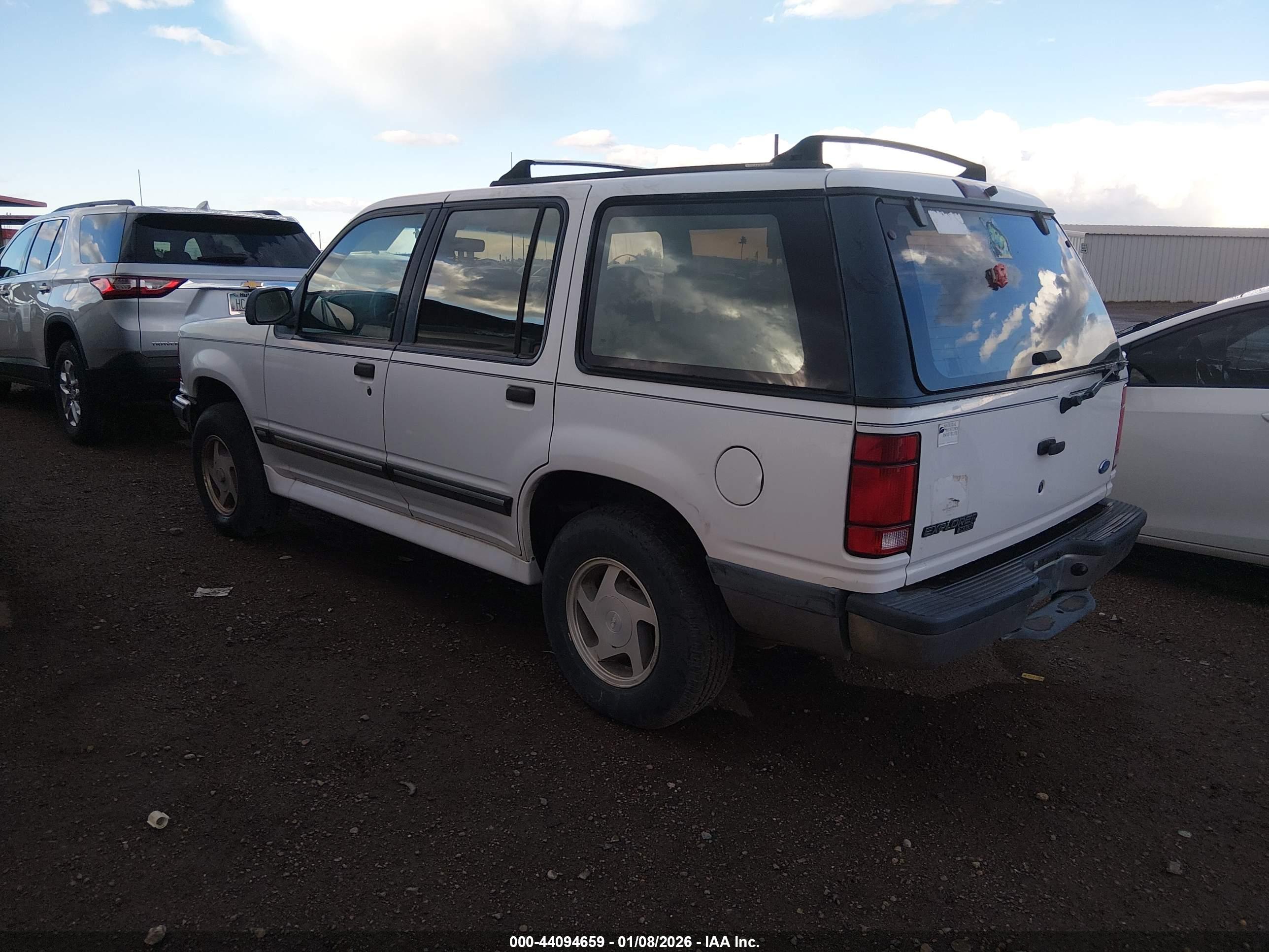 FORD EXPLORER image 3