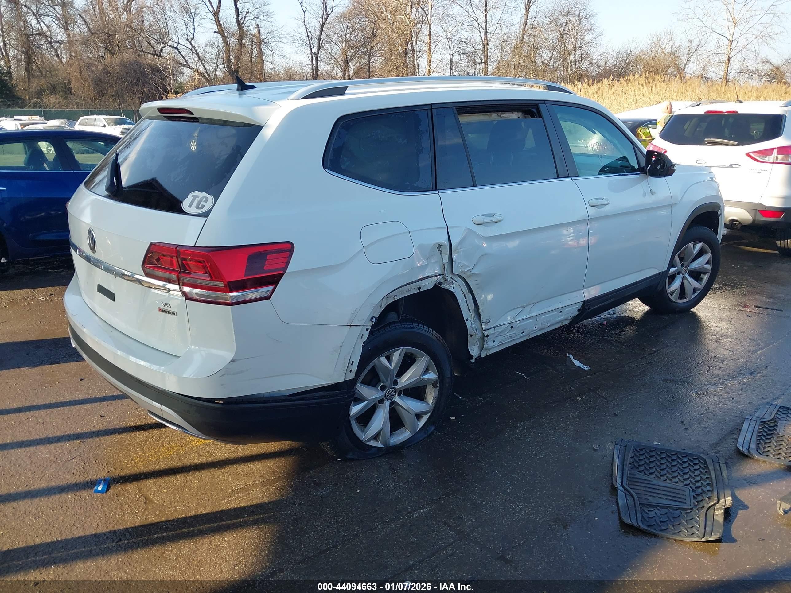 VOLKSWAGEN ATLAS image 4