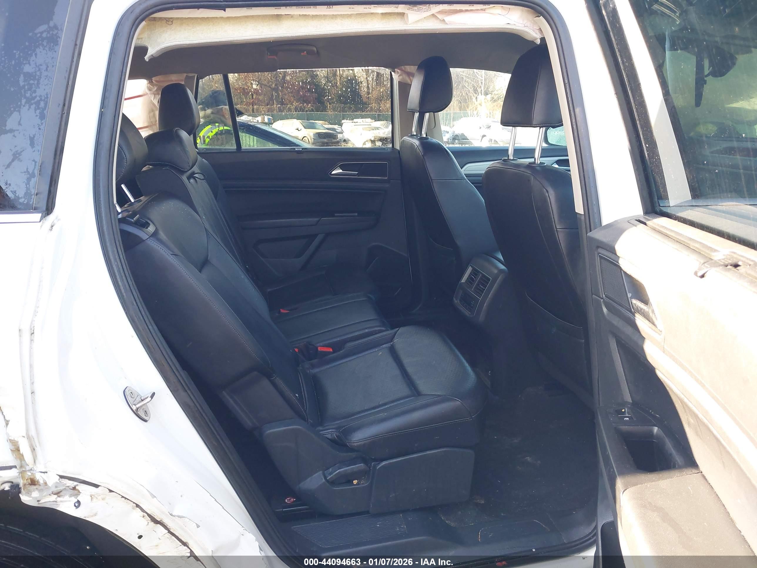 VOLKSWAGEN ATLAS image 8