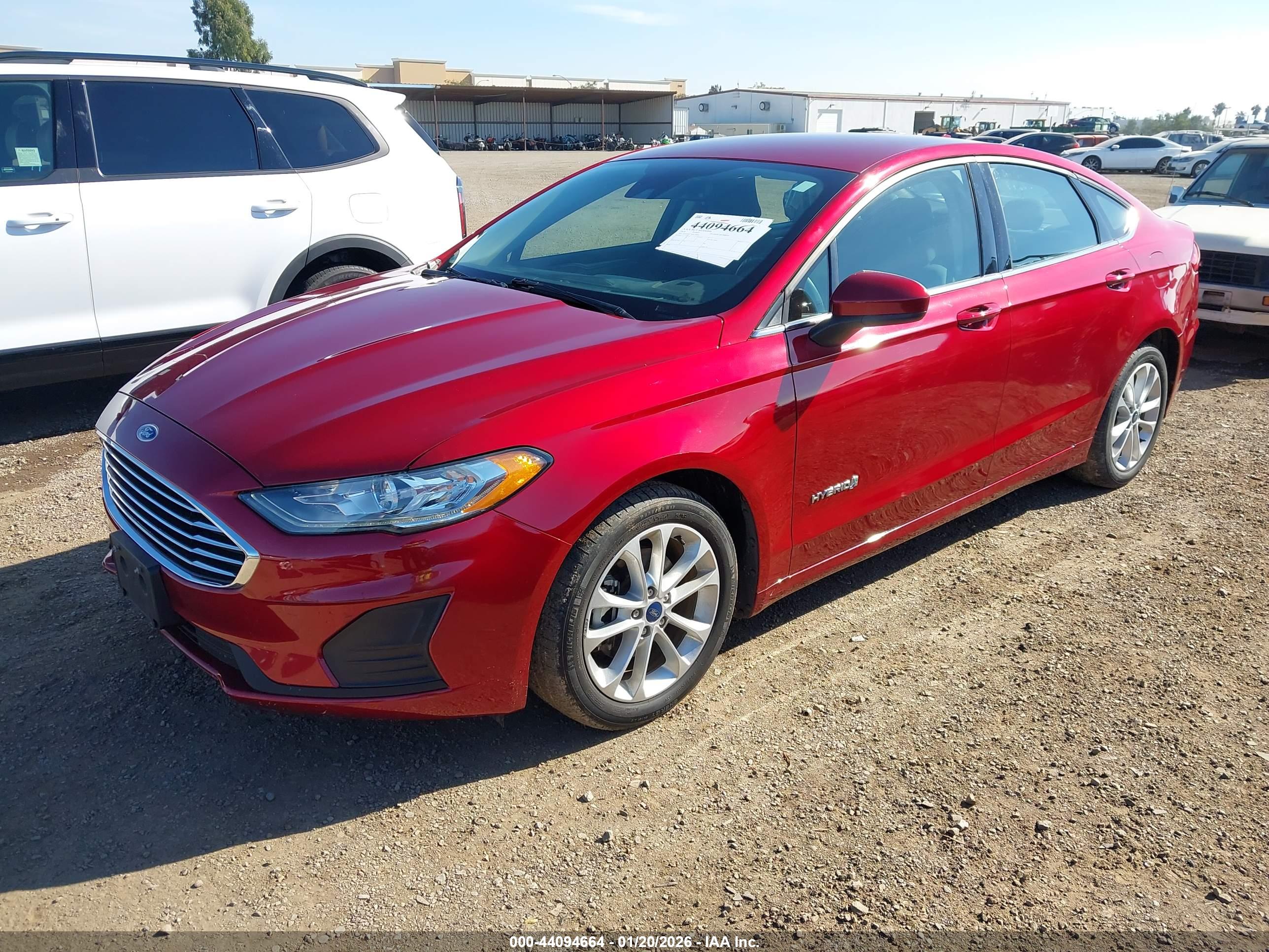 FORD FUSION image 2