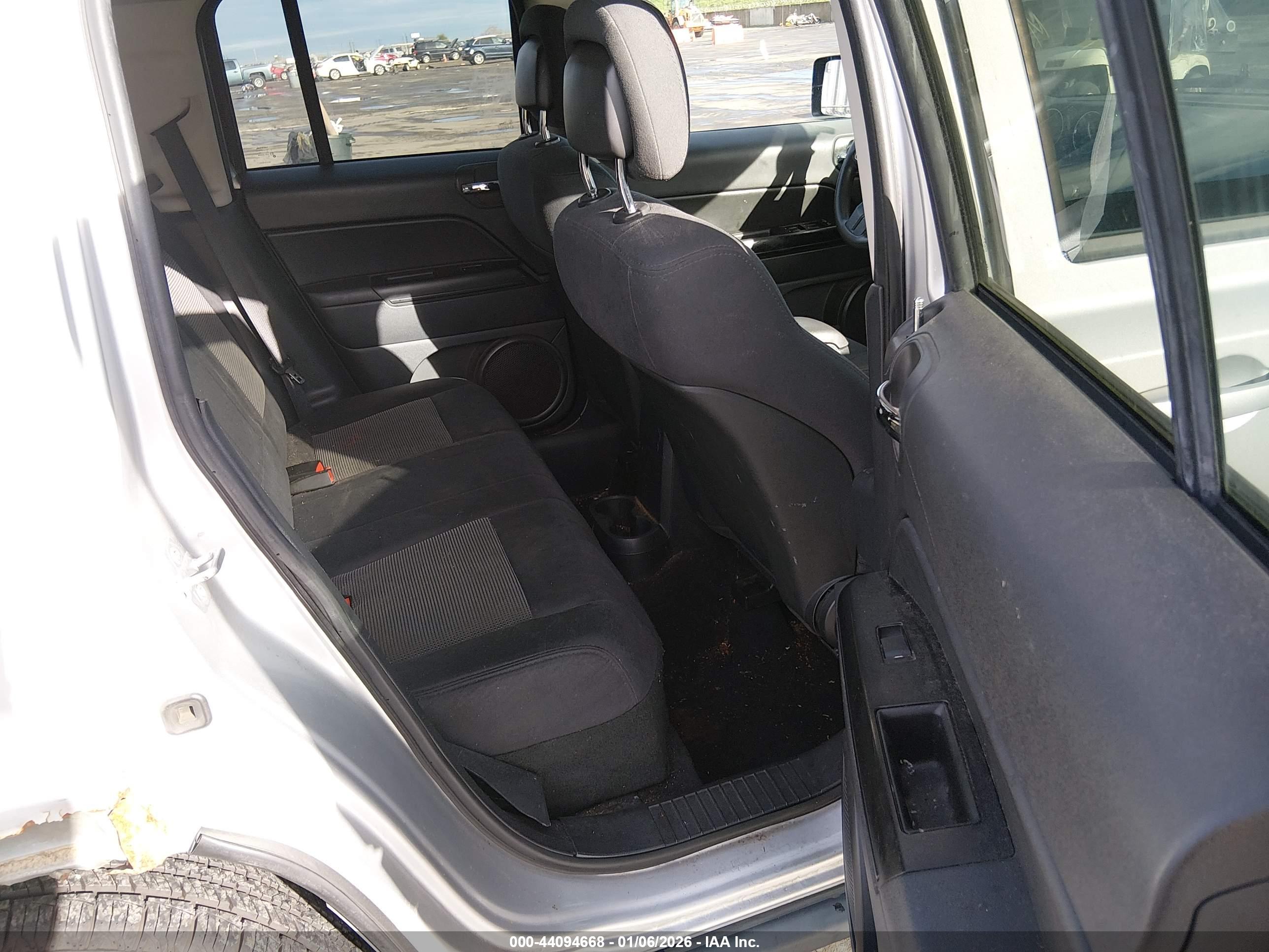 JEEP PATRIOT image 8