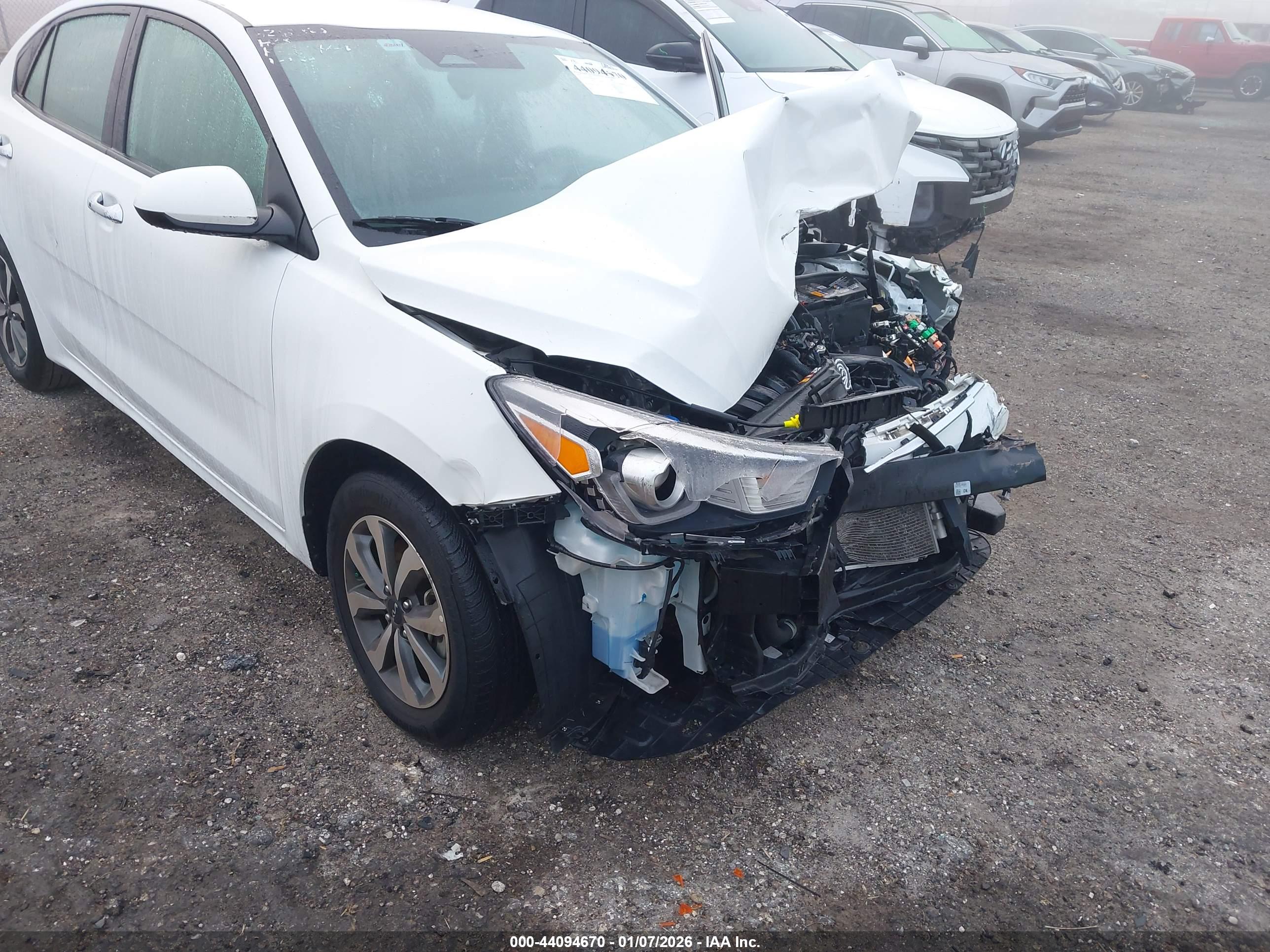 KIA RIO image 6