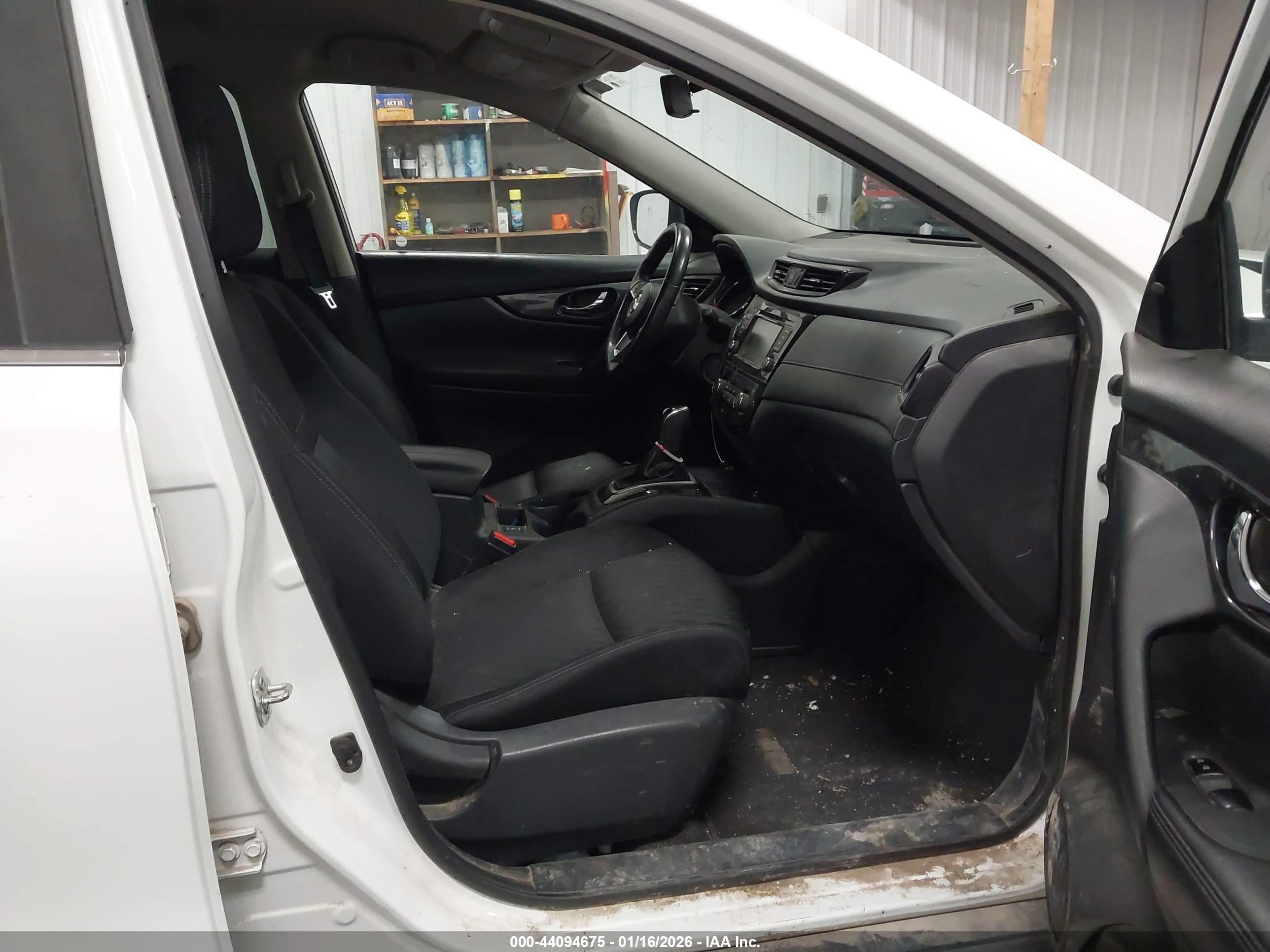 NISSAN ROGUE image 5
