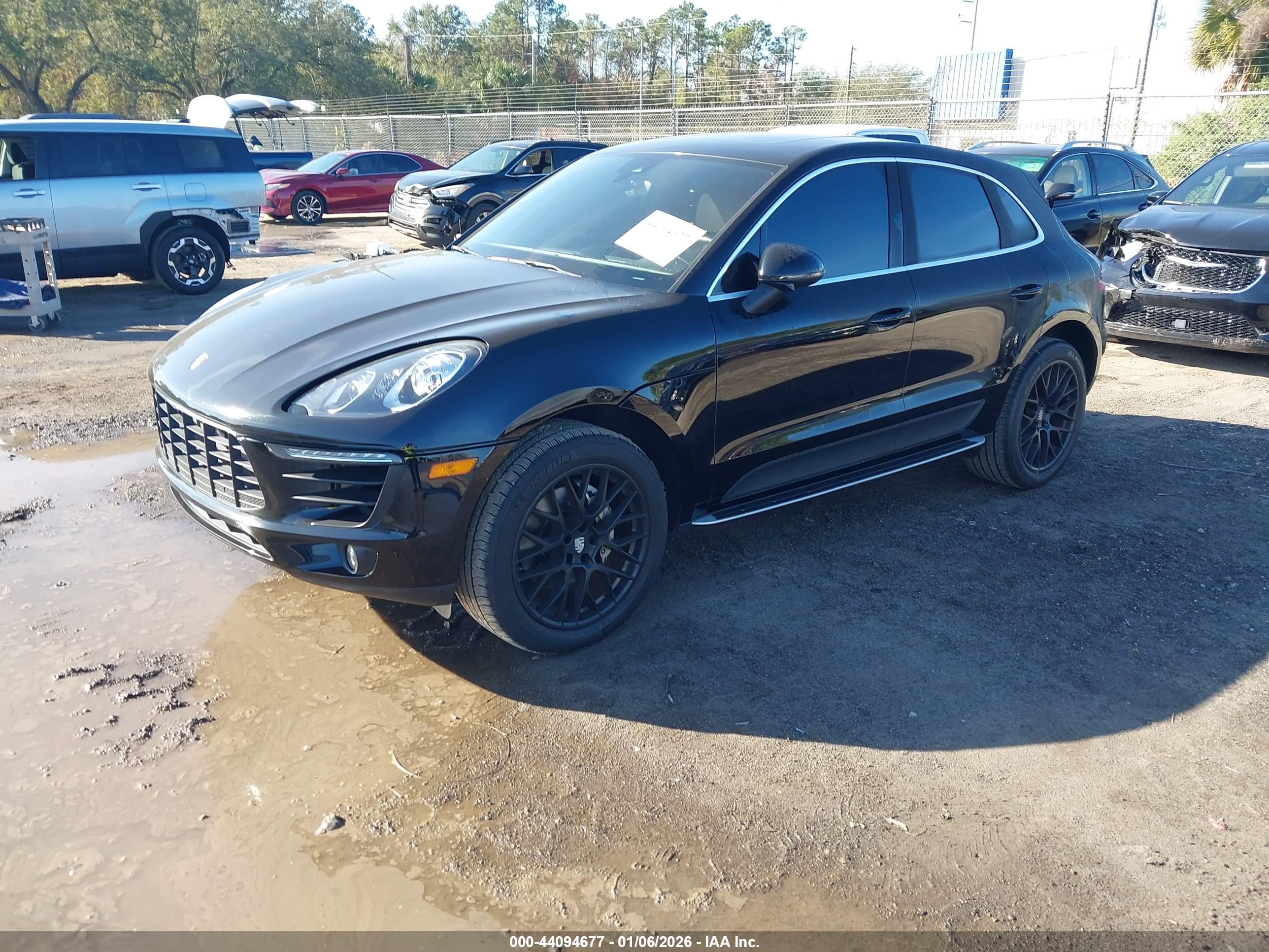 PORSCHE MACAN image 2