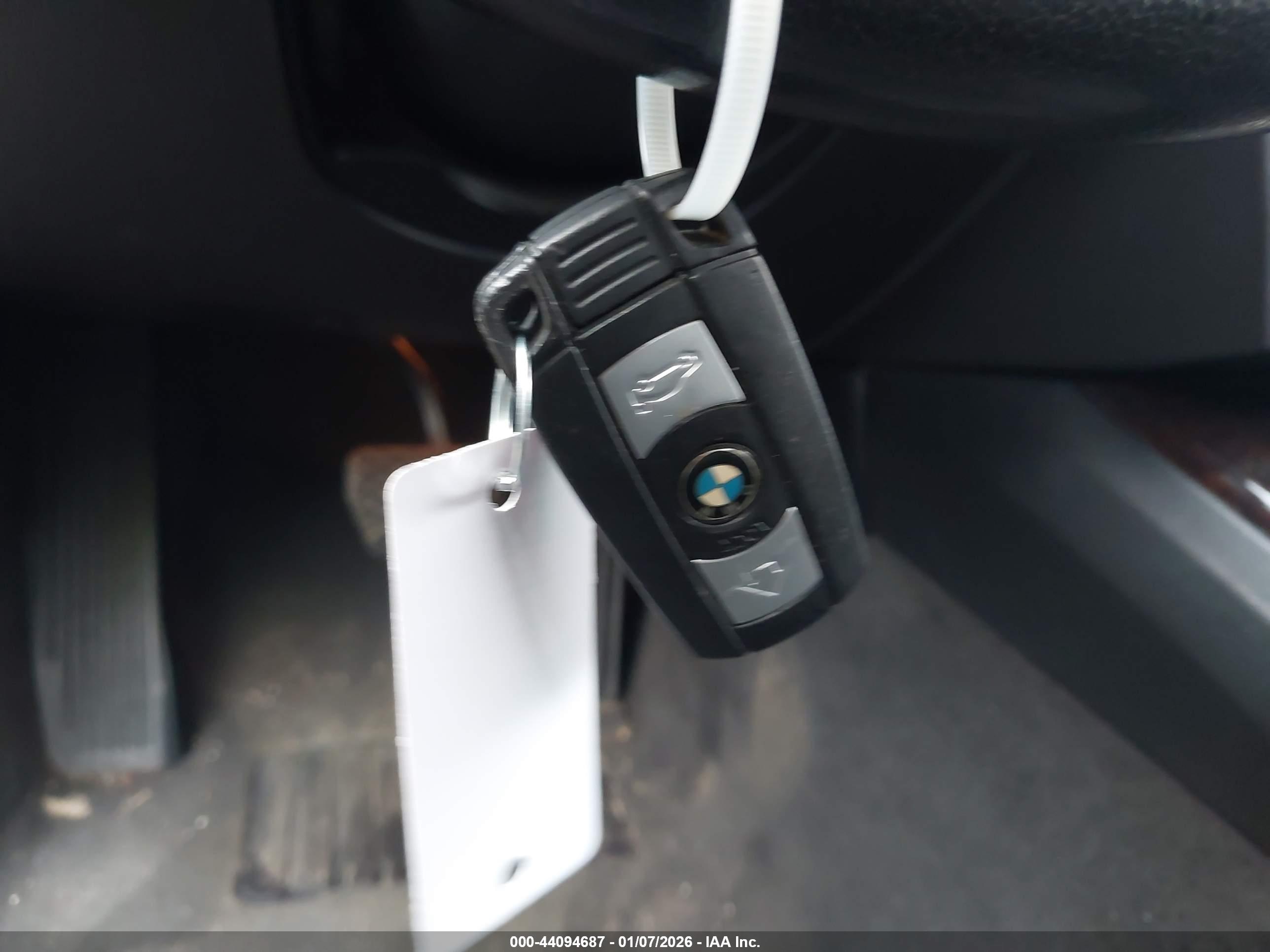 BMW 330I image 11