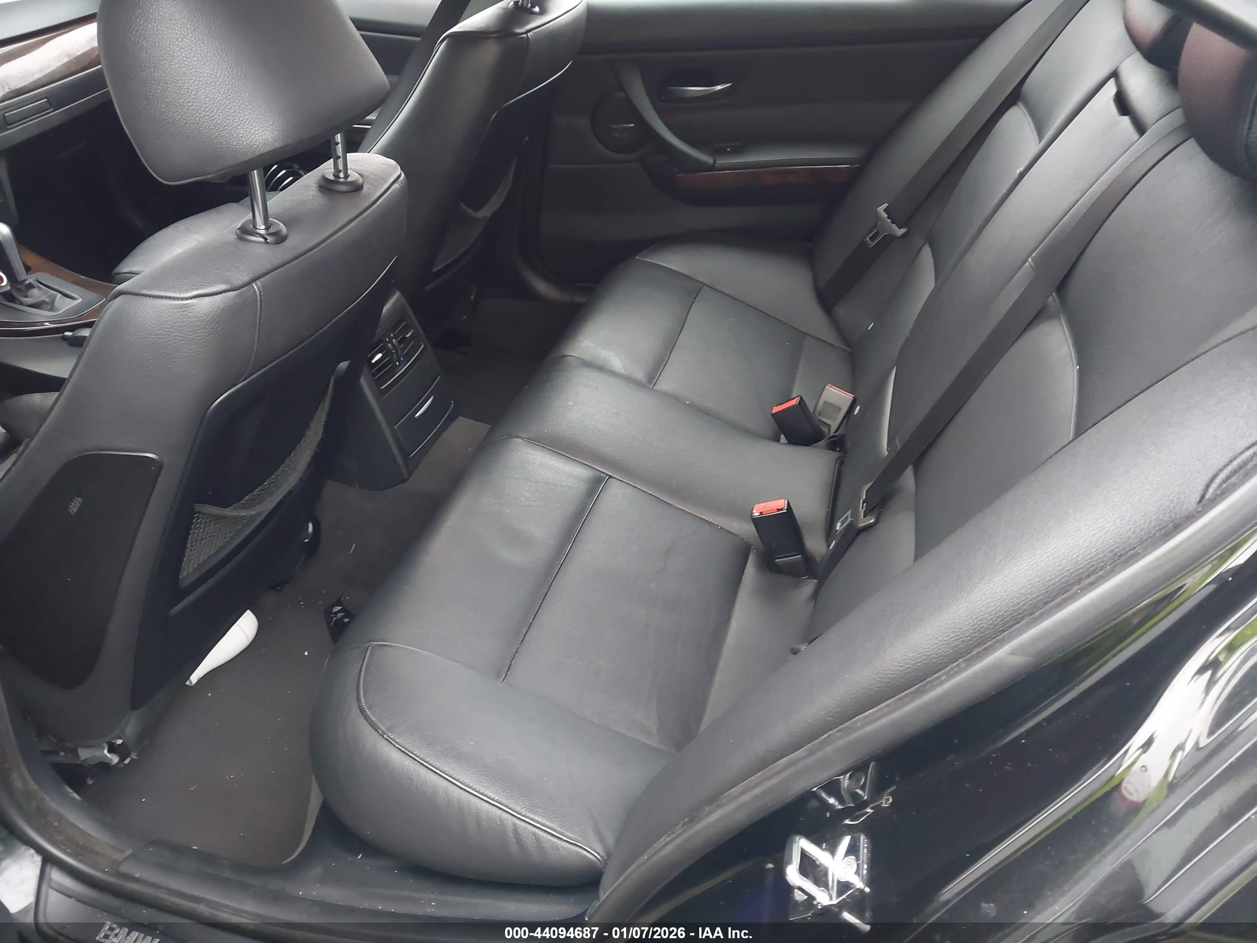 BMW 330I image 8