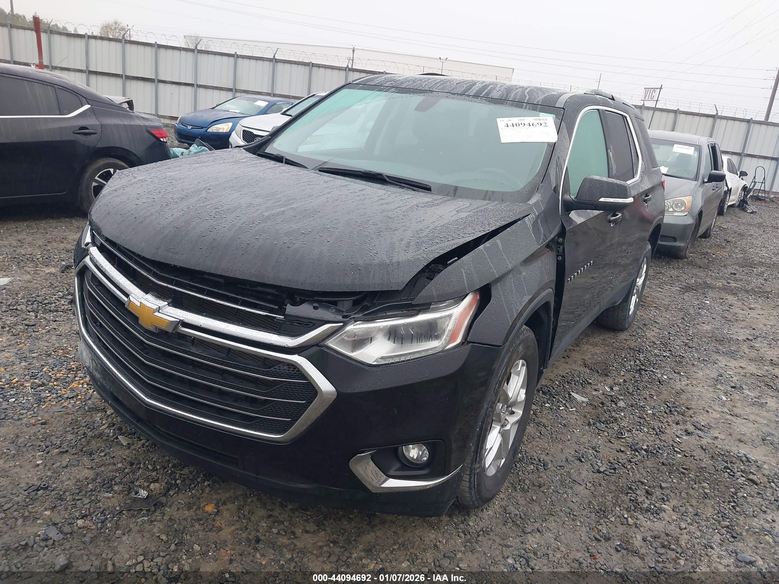 CHEVROLET TRAVERSE image 6