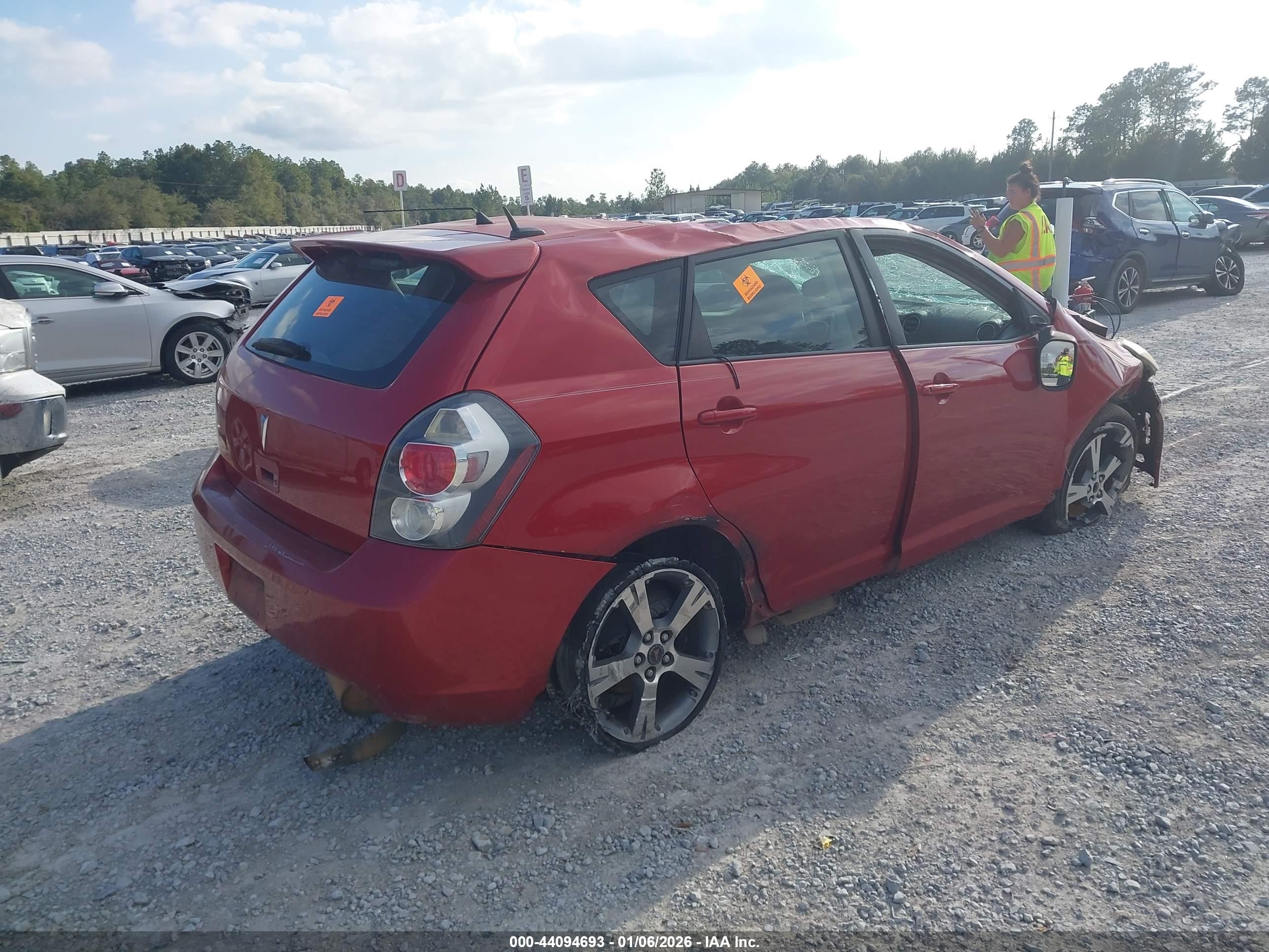 PONTIAC VIBE image 4