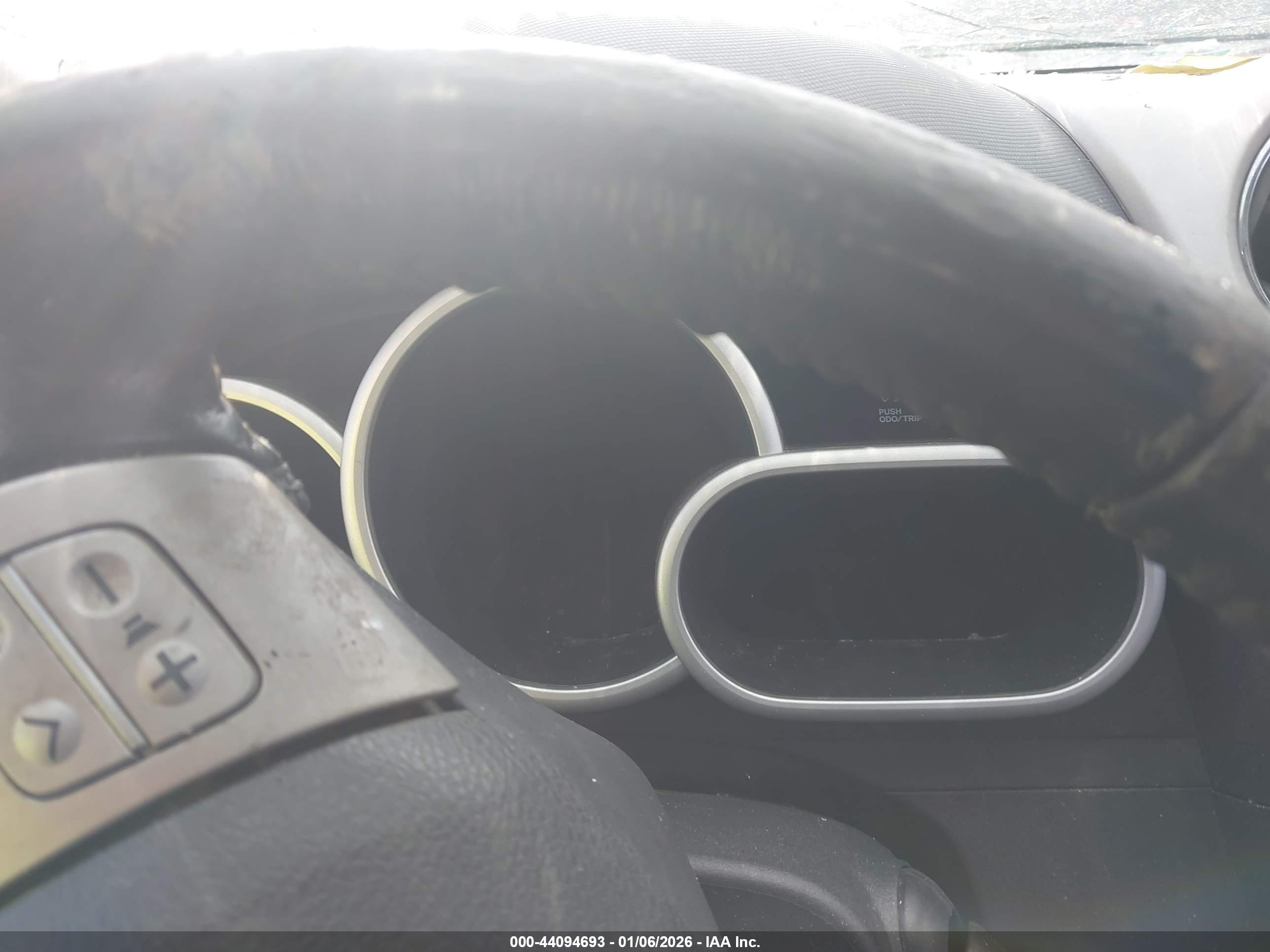 PONTIAC VIBE image 7