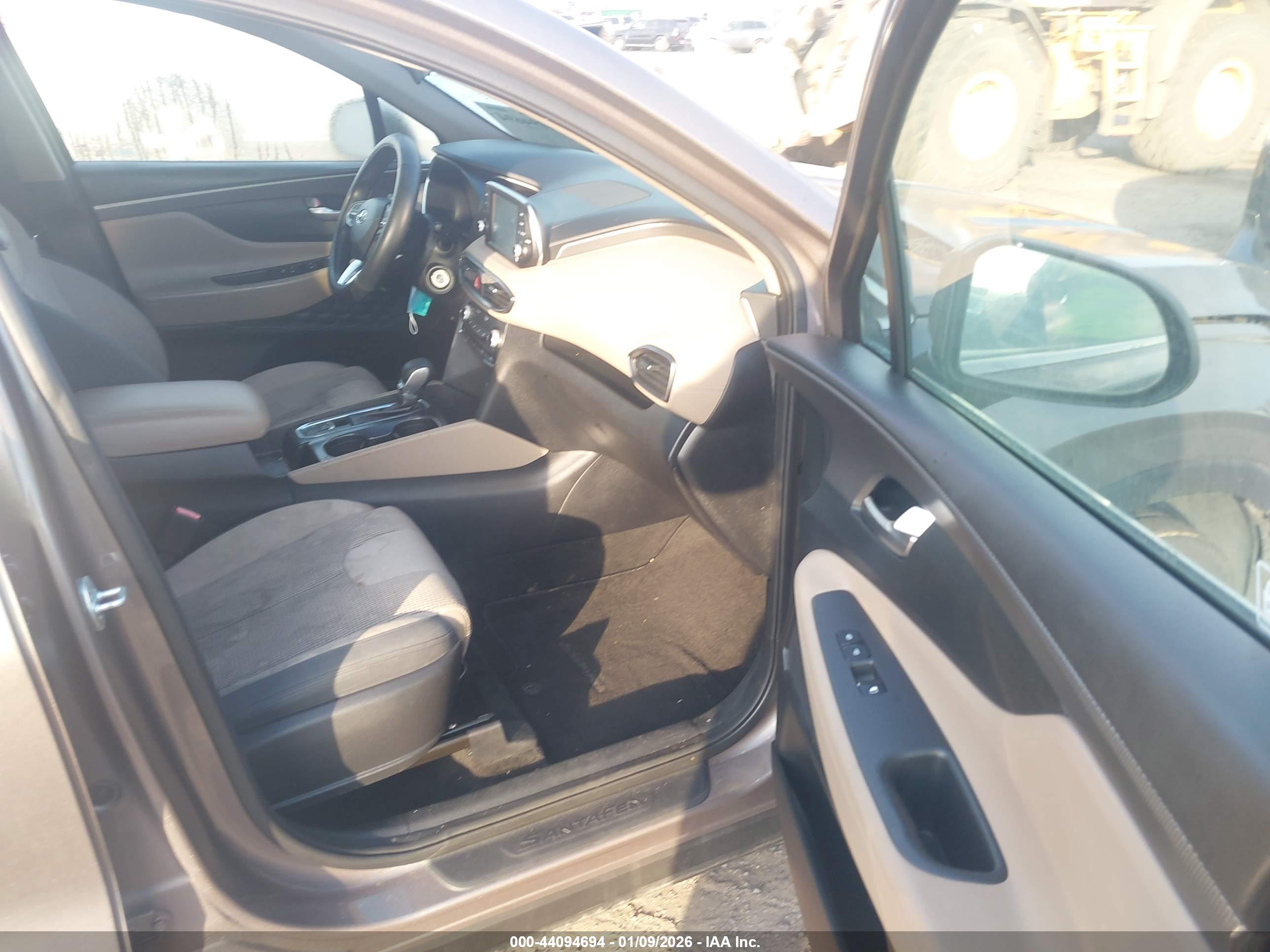 HYUNDAI SANTA image 5