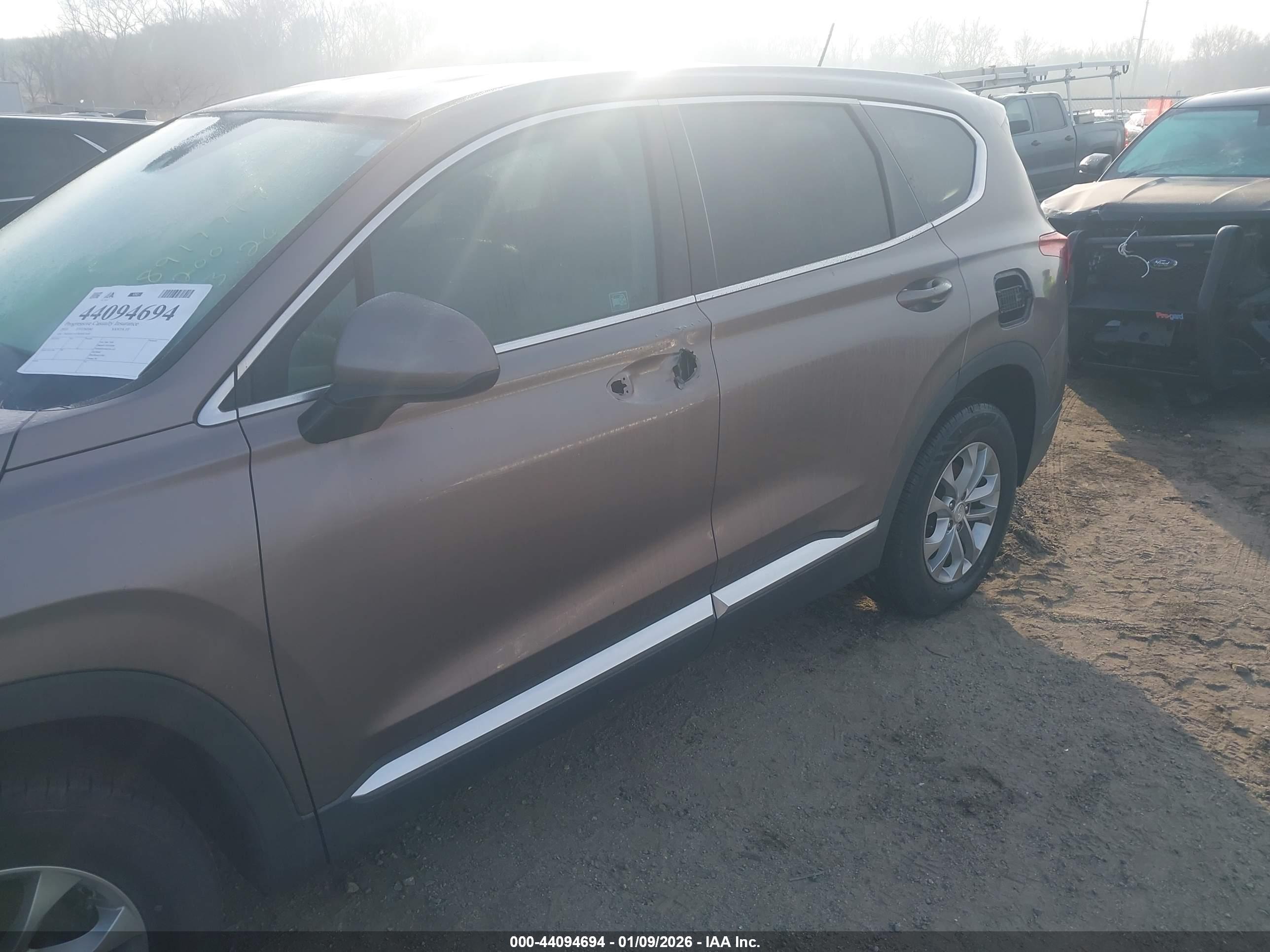 HYUNDAI SANTA image 6