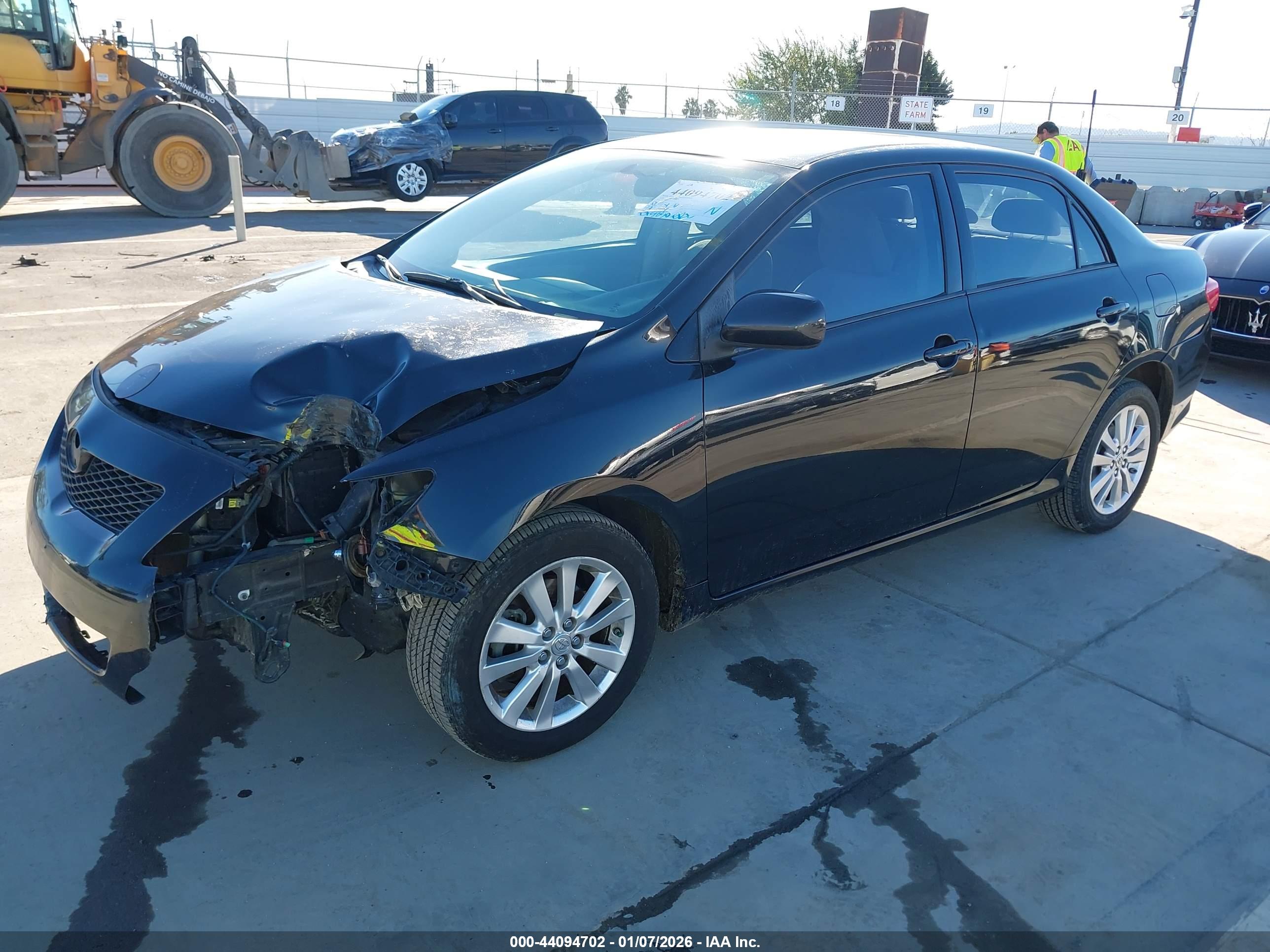 TOYOTA COROLLA image 2