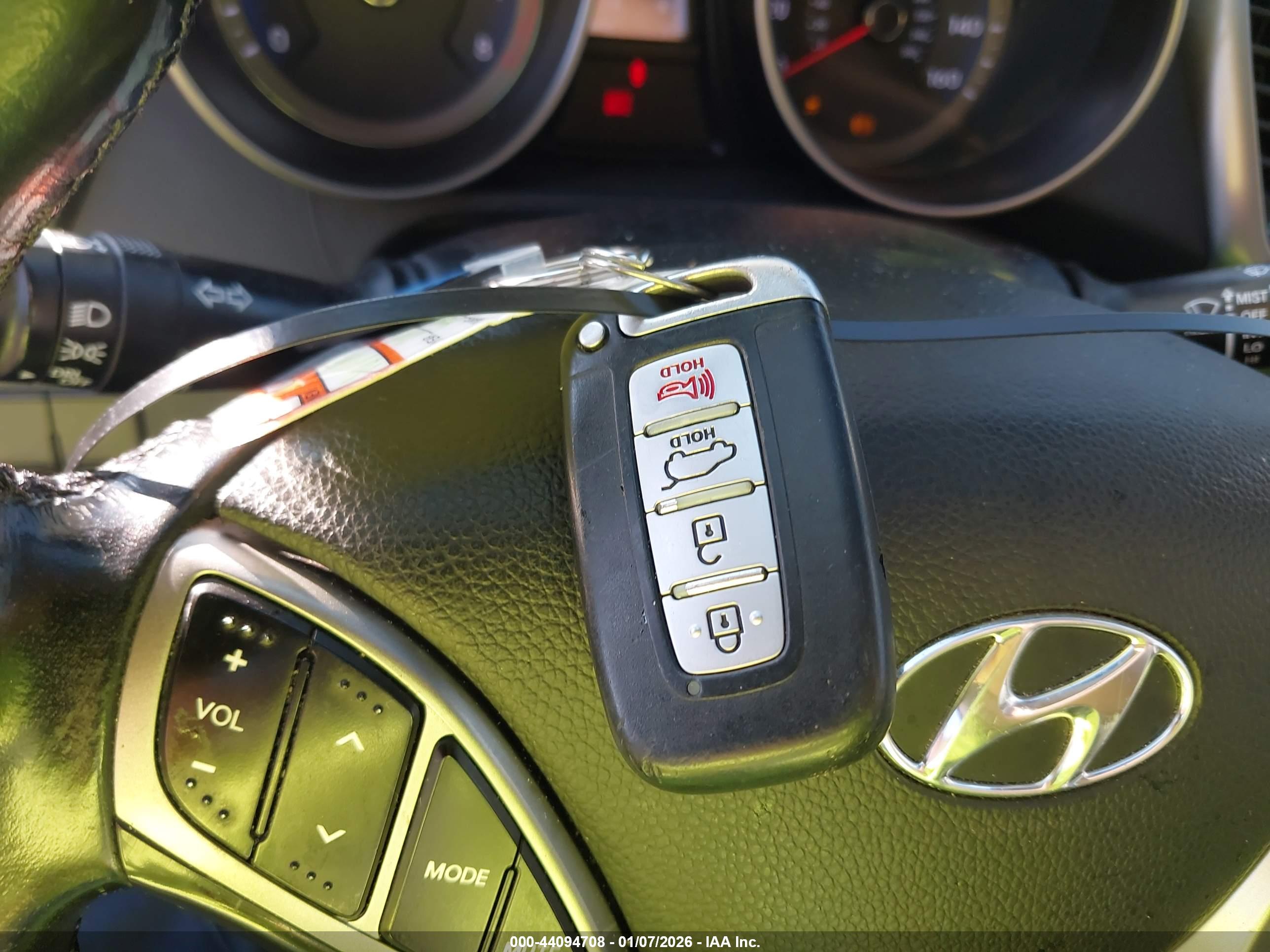 HYUNDAI ELANTRA image 11