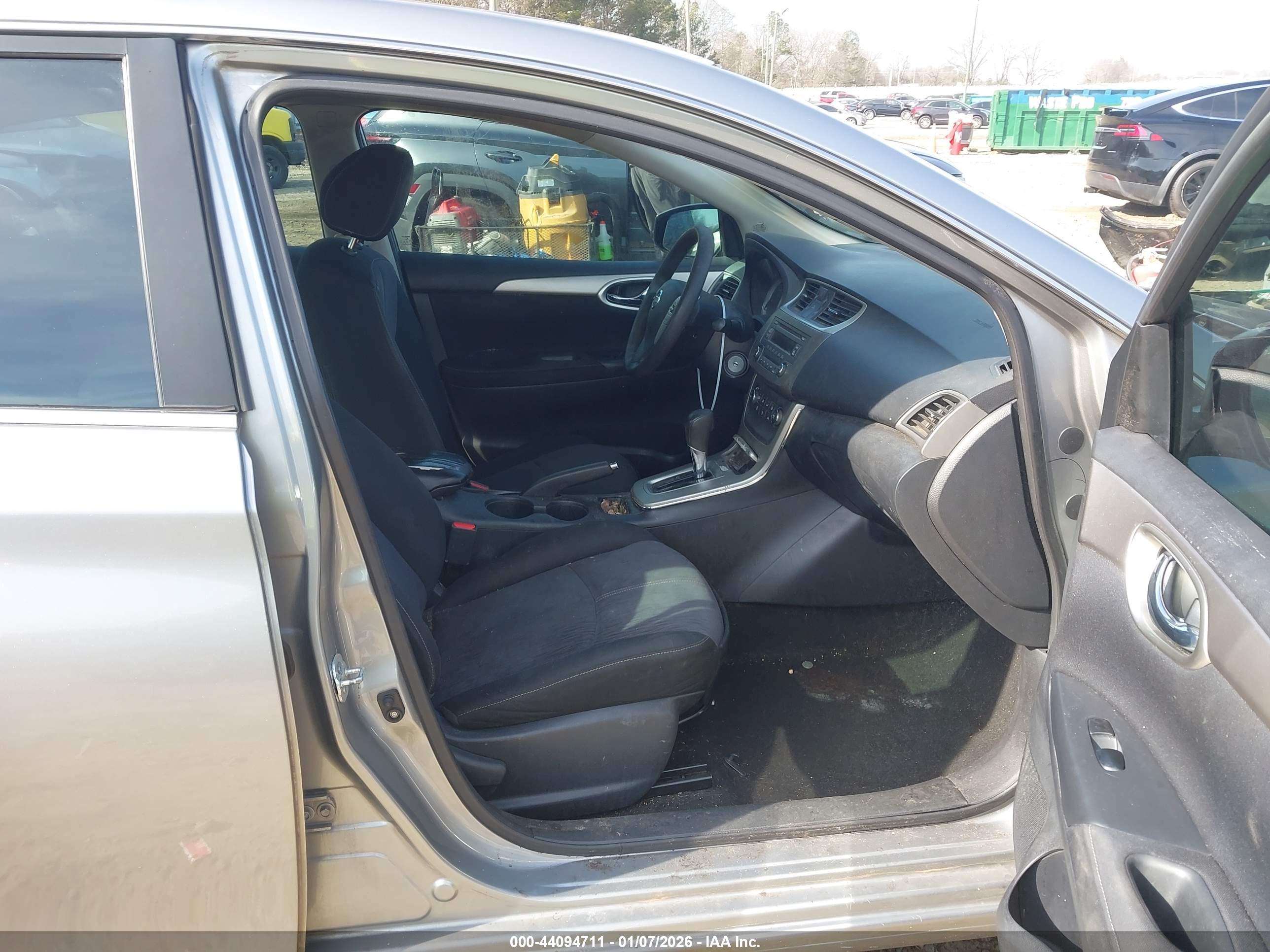 NISSAN SENTRA image 5