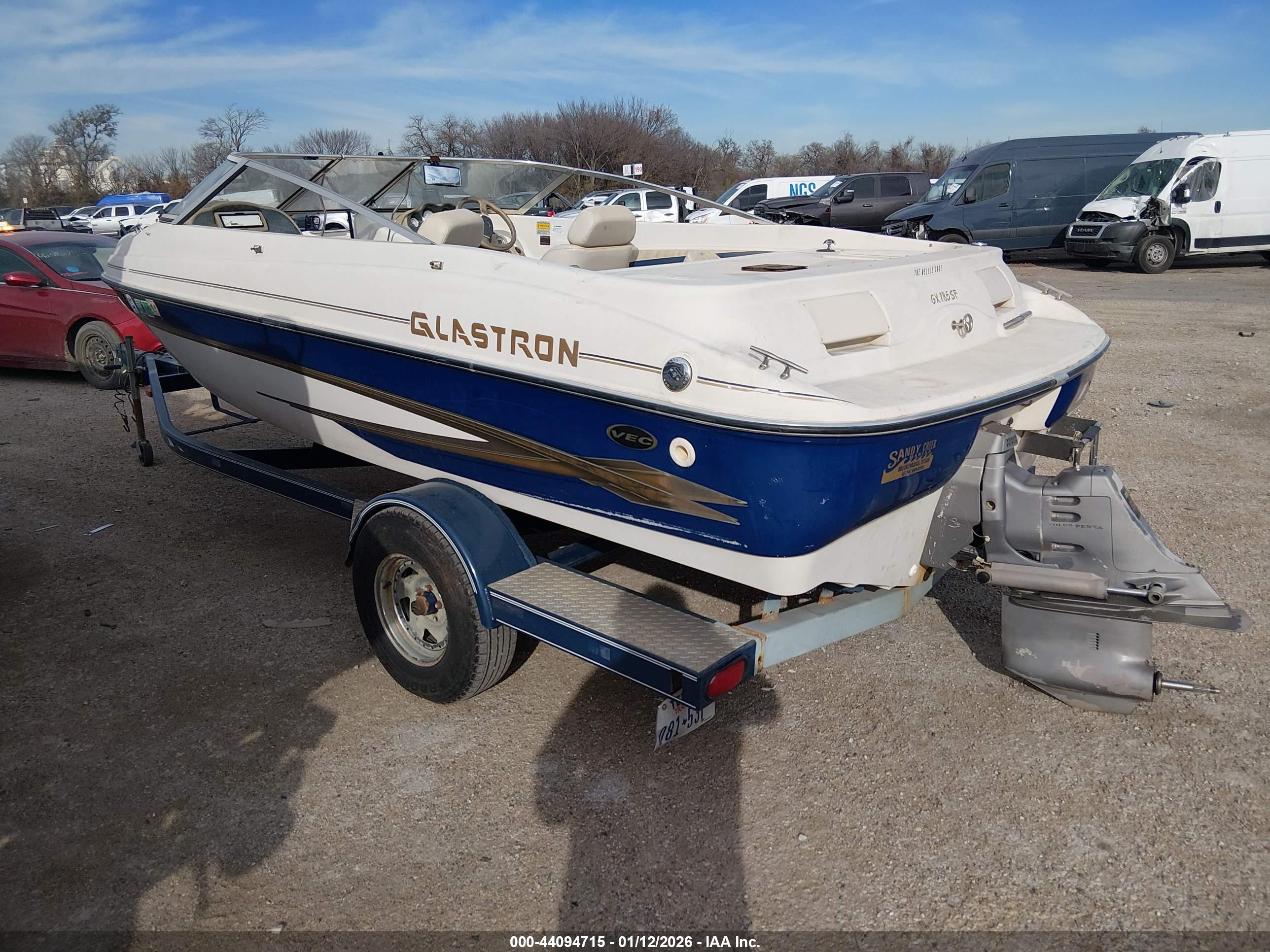 GLASTRON 18' image 3