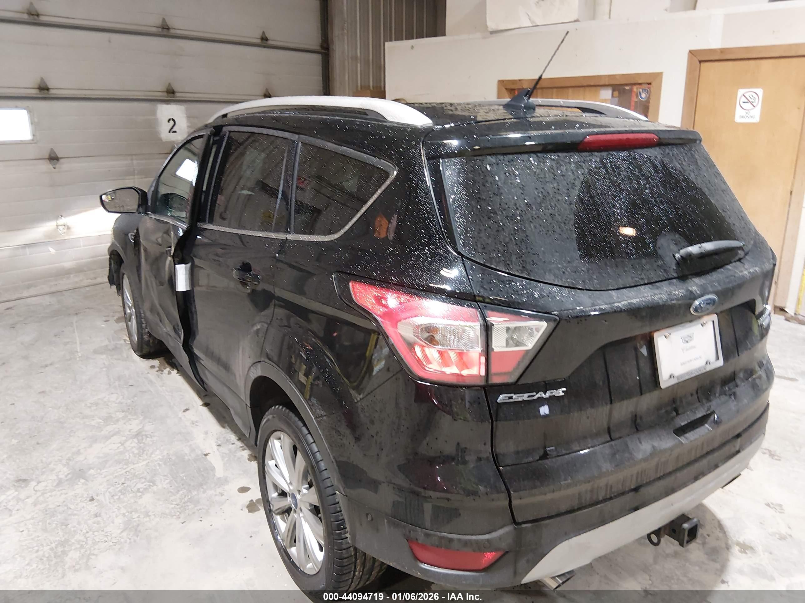 FORD ESCAPE image 3