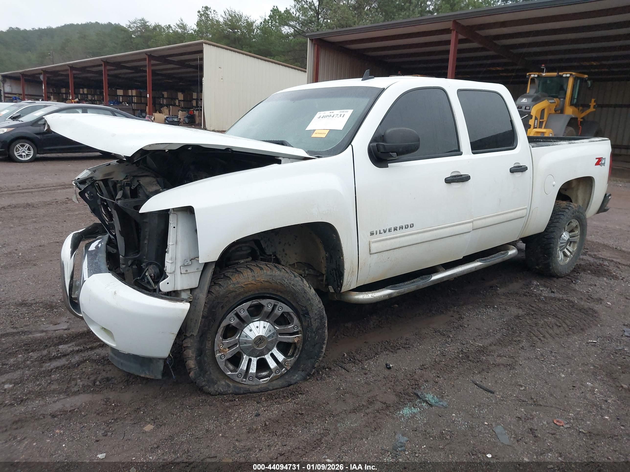 CHEVROLET SILVERADO image 2