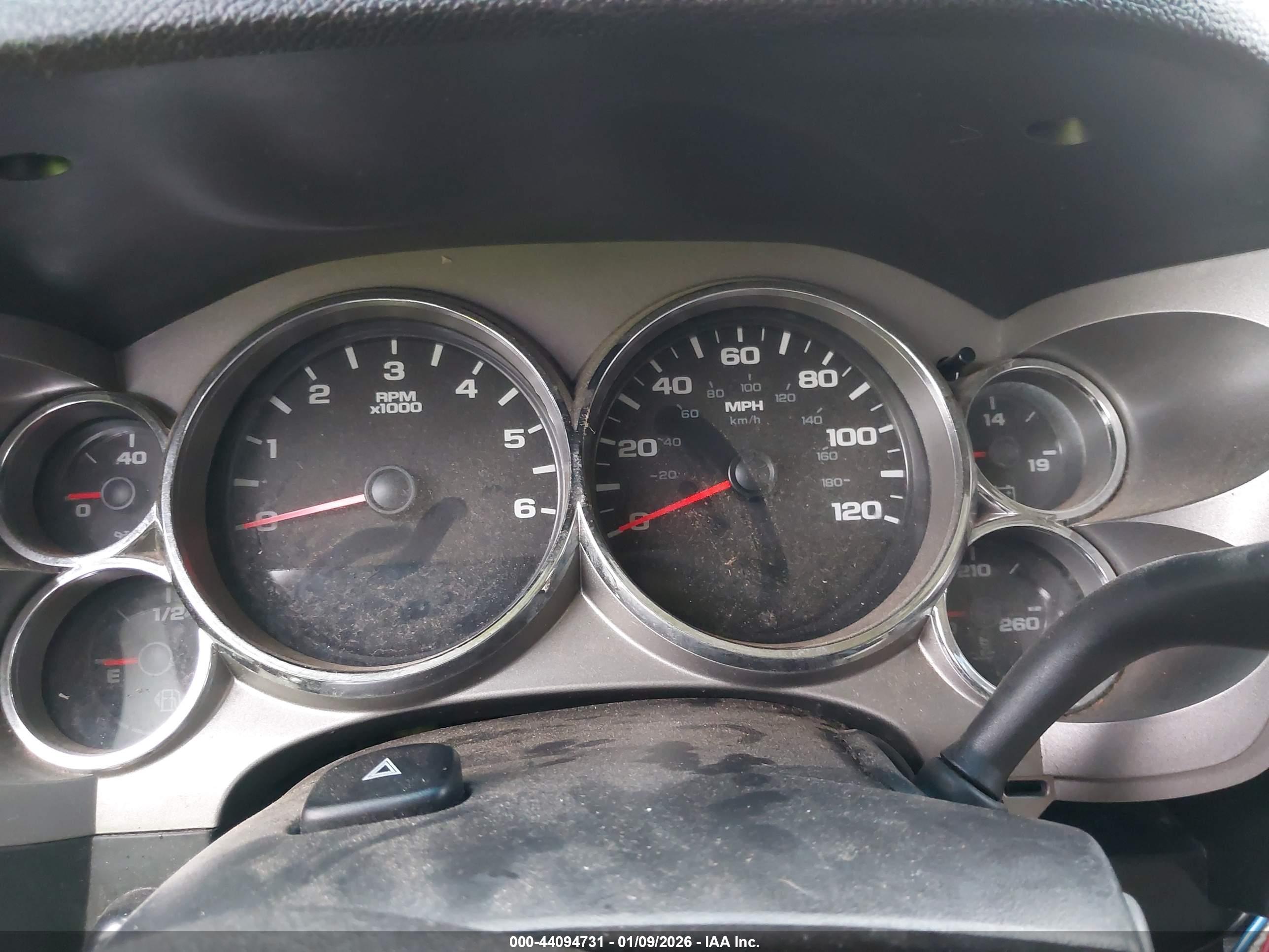 CHEVROLET SILVERADO image 7