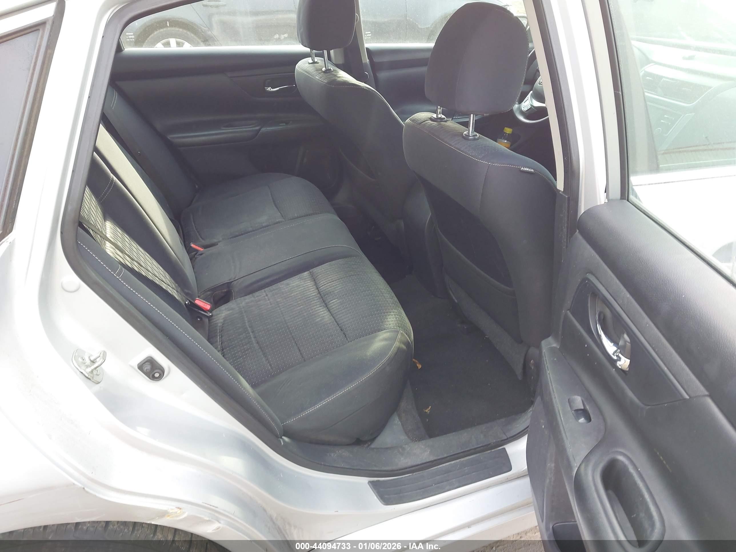 NISSAN ALTIMA image 8