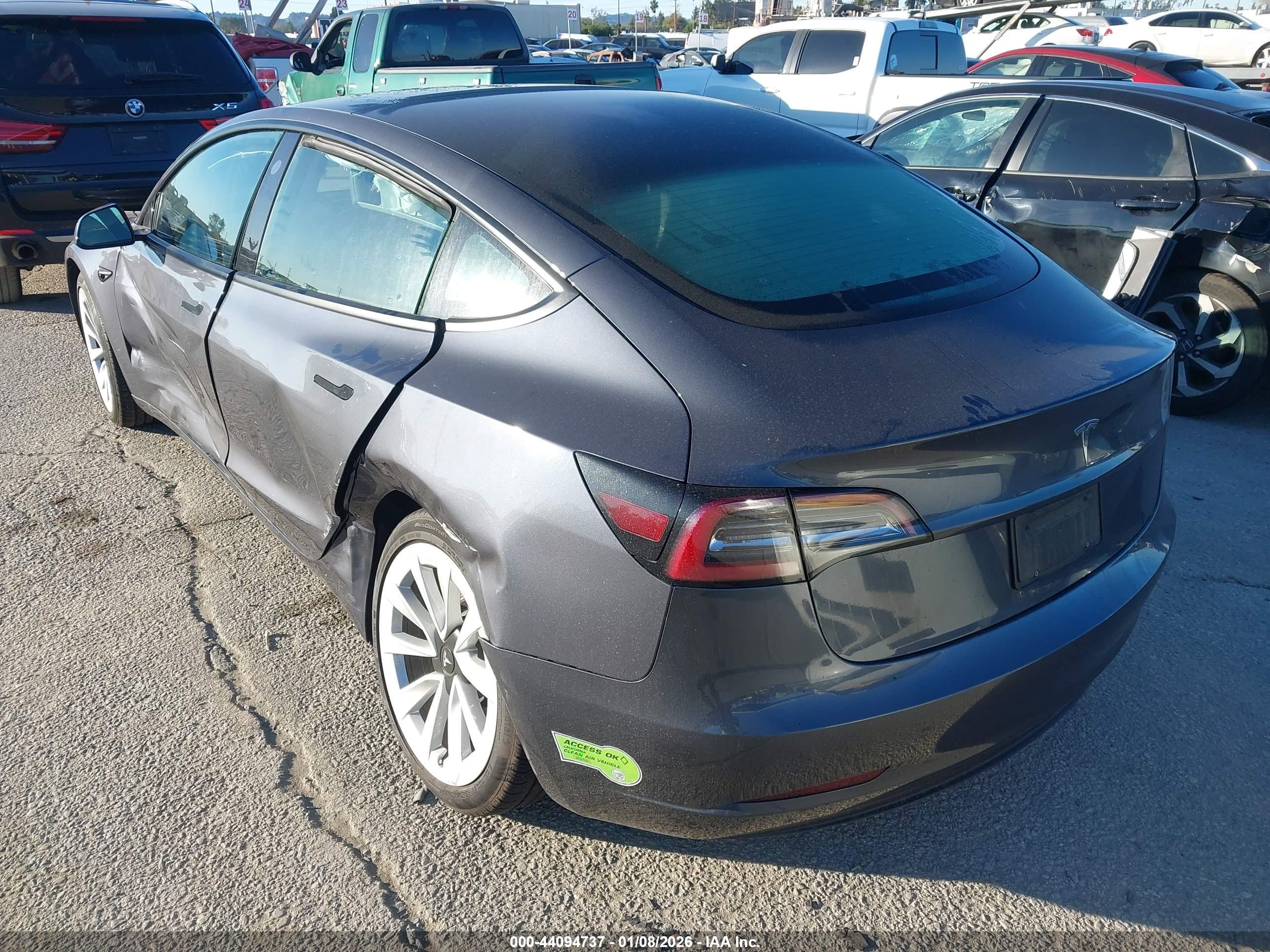 TESLA MODEL image 3